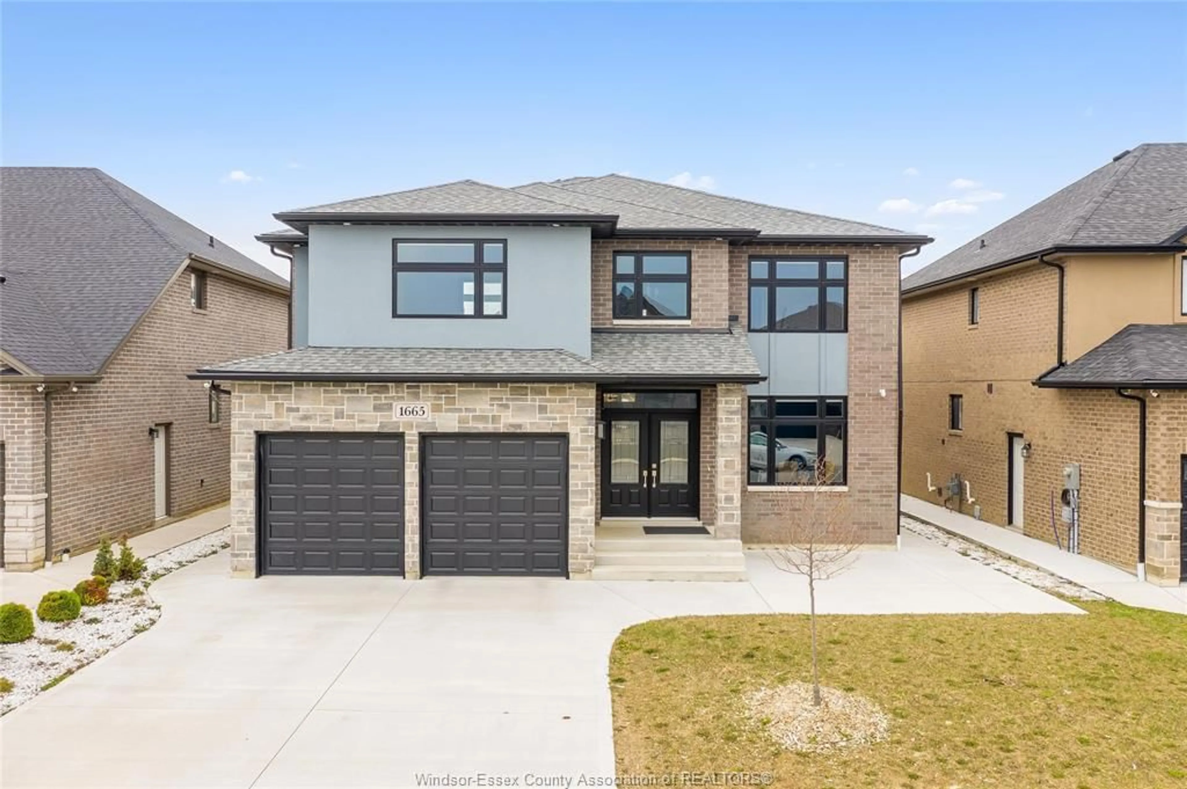 Home with brick exterior material, street for 1665 ROCKPORT St, Windsor Ontario N9G 0A6