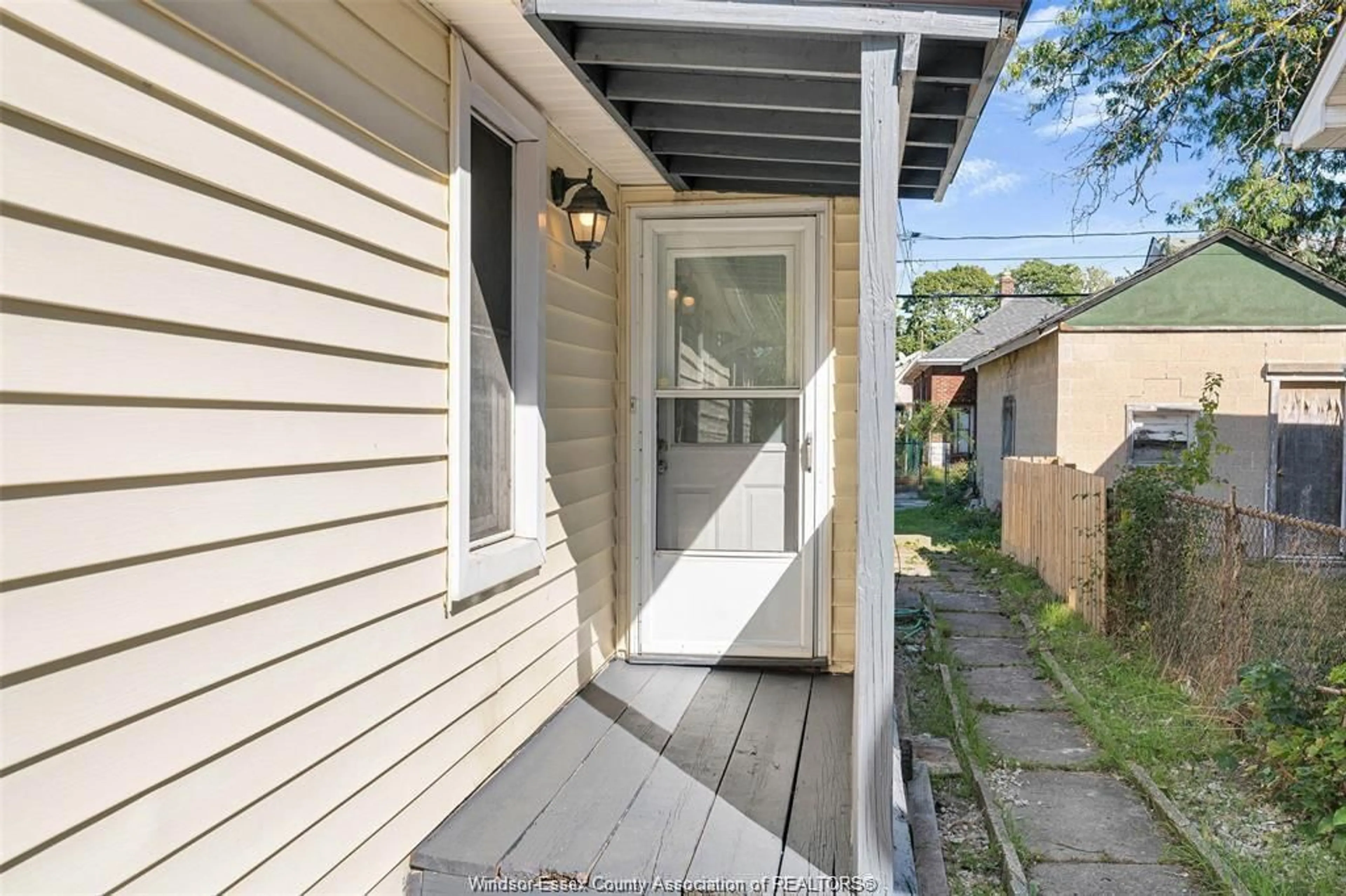 Unknown for 722 RANDOLPH, Windsor Ontario N9B 2T8