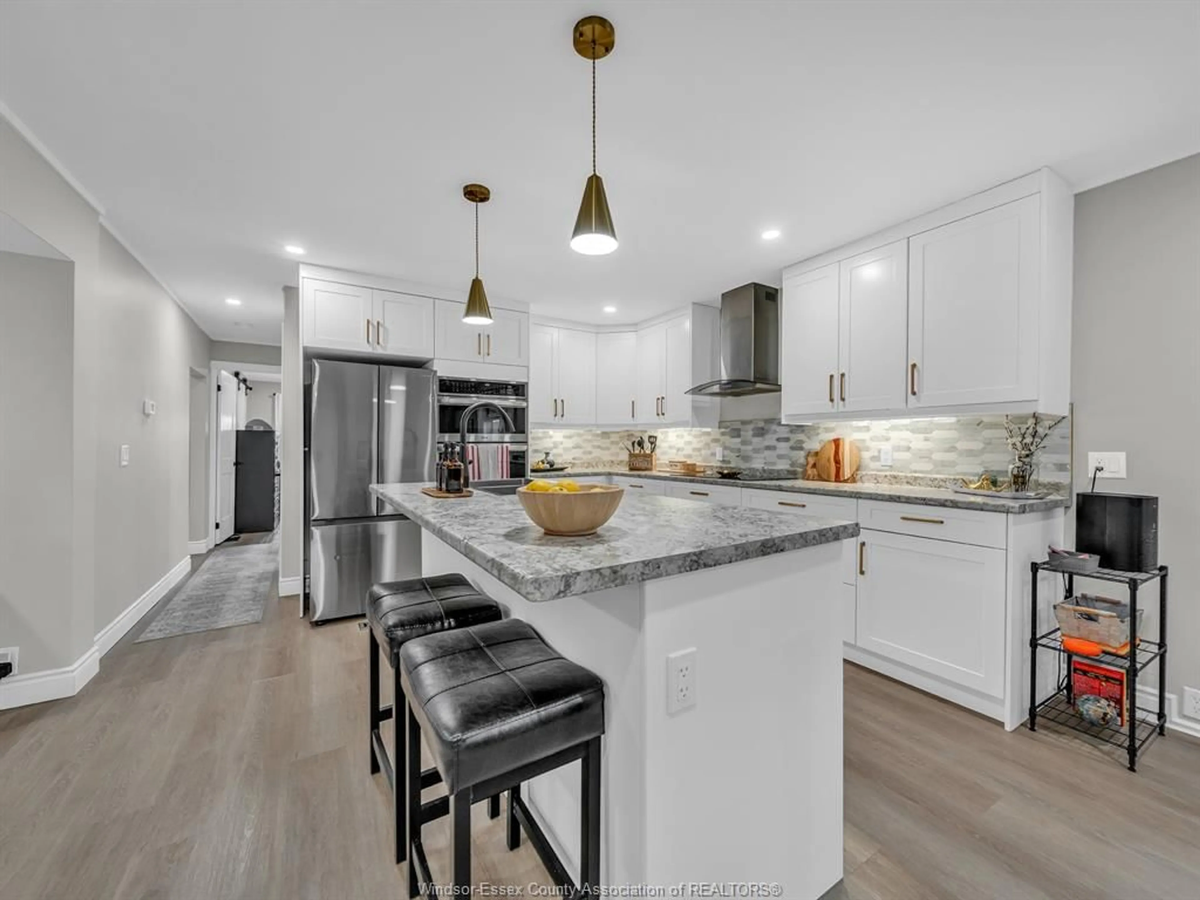 Contemporary kitchen, ceramic/tile floor for 25 PARKSIDE, McGregor Ontario N0R 1J0