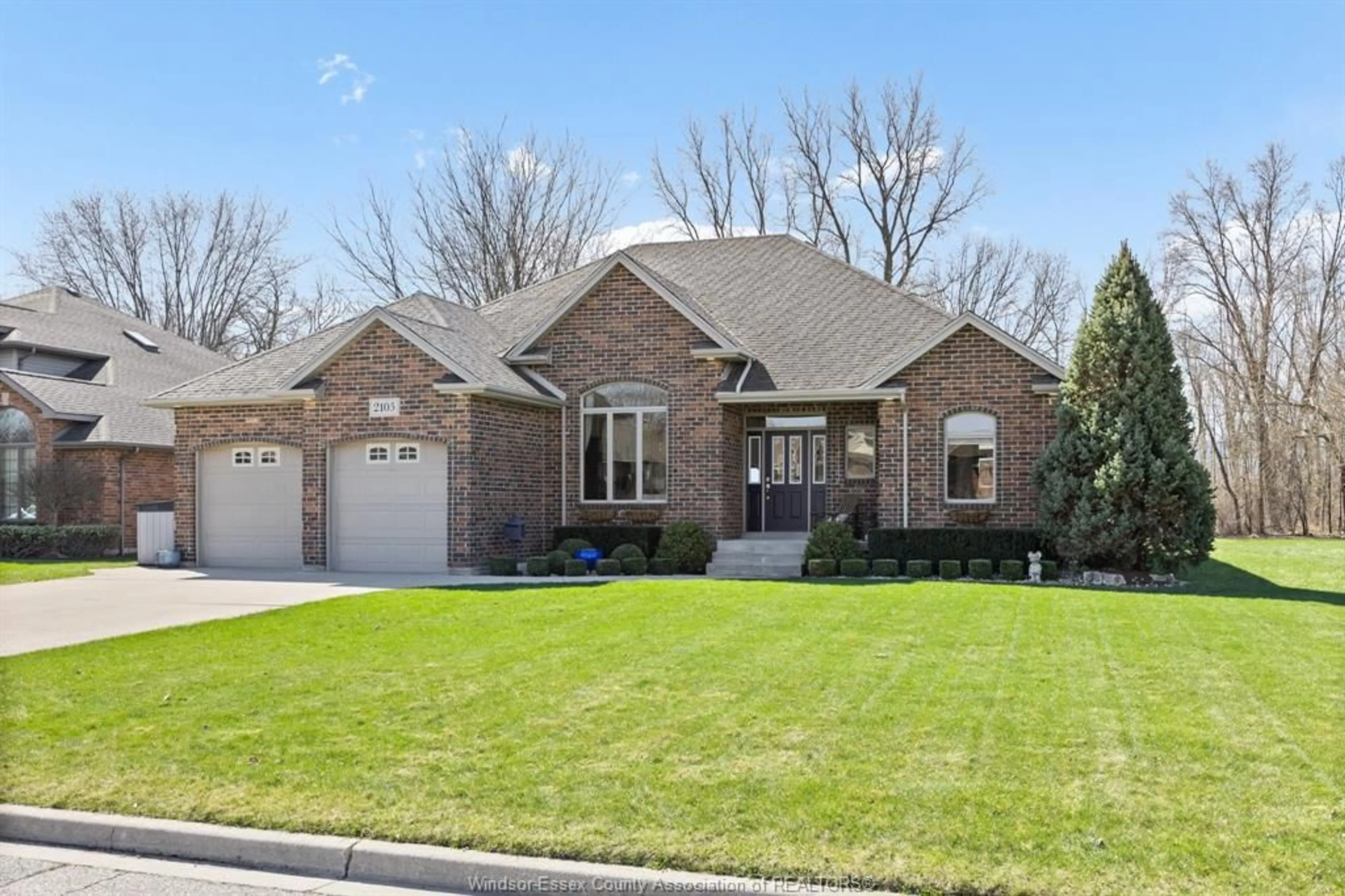 Home with brick exterior material, street for 2105 SUZANNE, LaSalle Ontario N9H 2K3