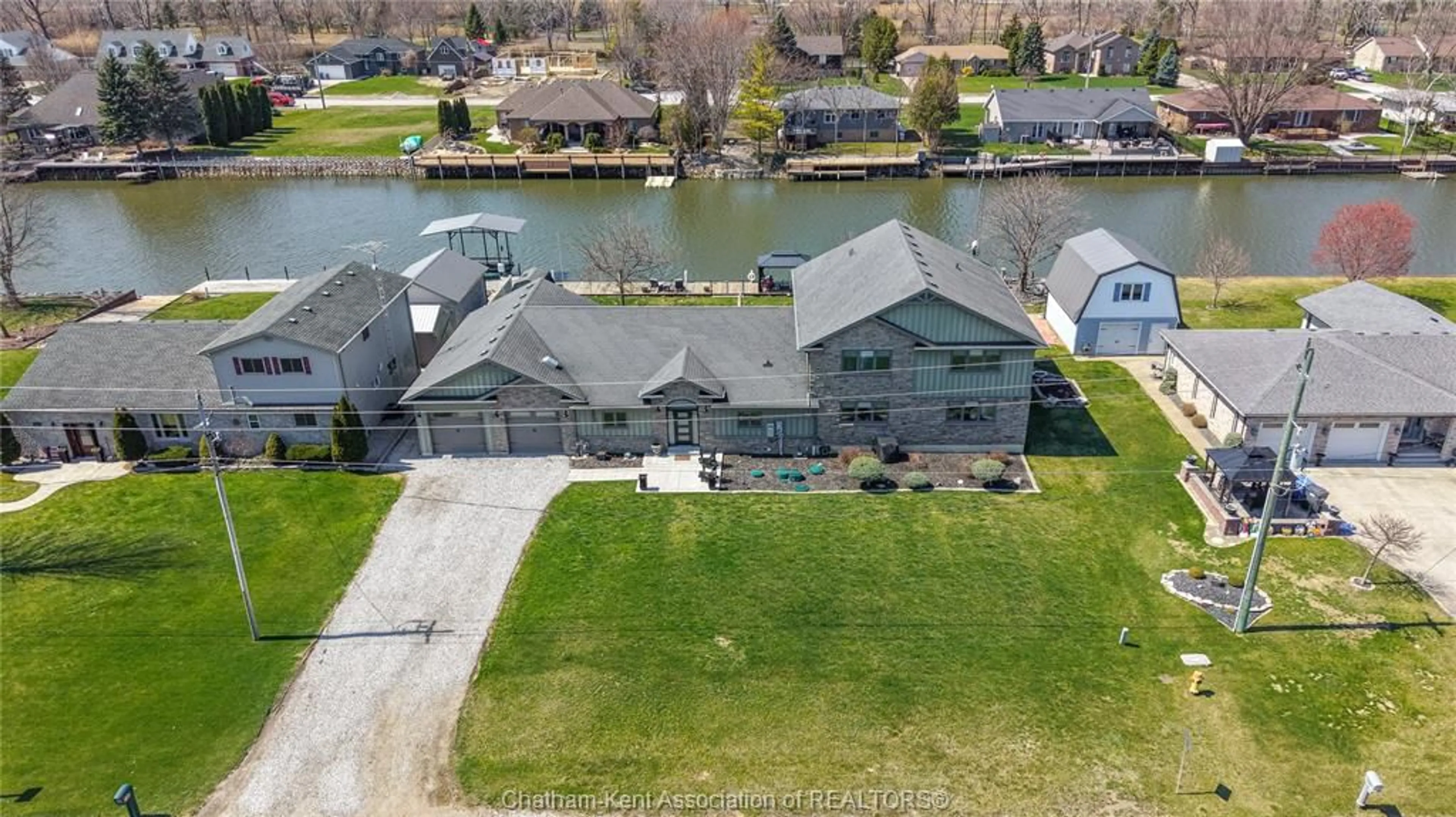 A pic from outside/outdoor area/front of a property/back of a property/a pic from drone, water/lake/river/ocean view for 735 TISDELLE Dr, Lighthouse Cove Ontario N0P 2L0