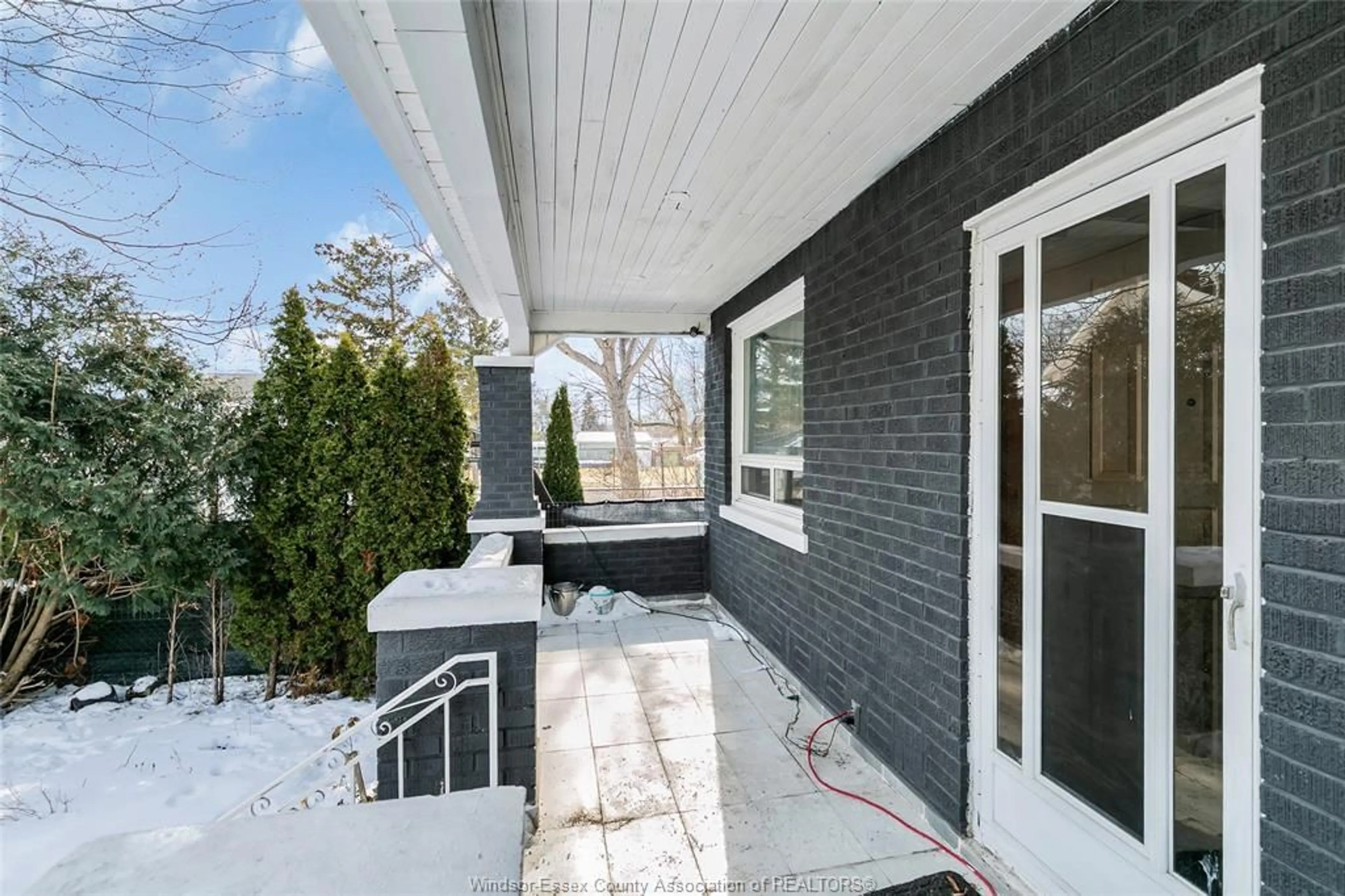 Patio, street for 1623 ALBERT, Windsor Ontario N8Y 3R4