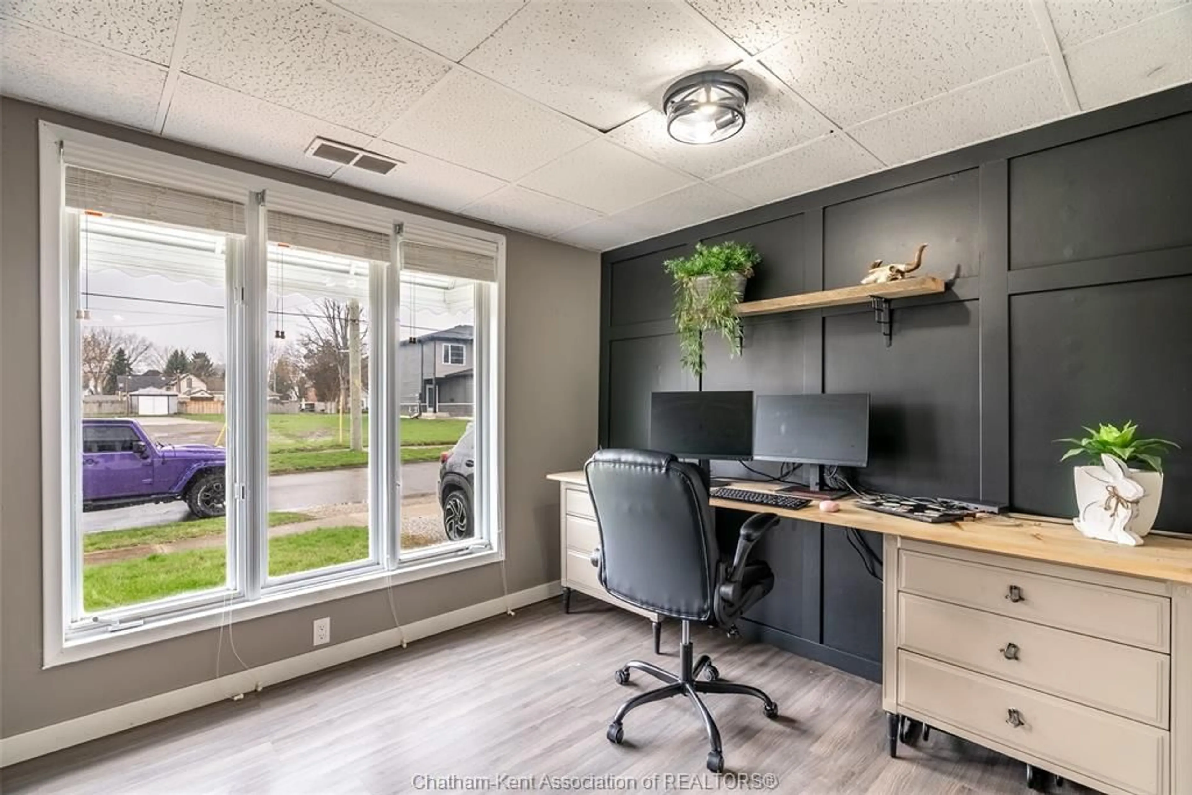 A pic of a room for 35 Llydican Ave, Chatham Ontario N7L 3E4