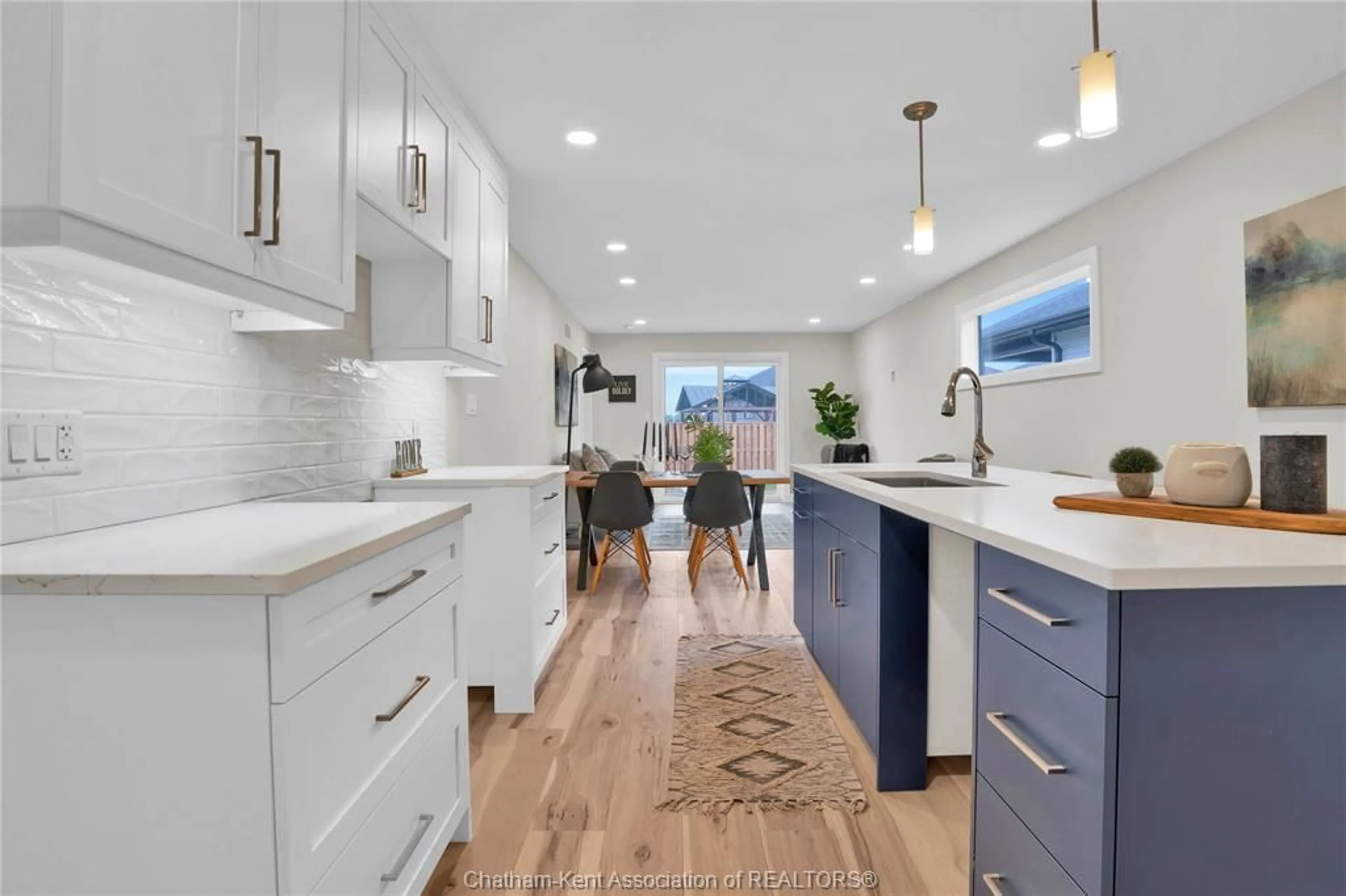 Open concept kitchen, unknown for 166 IRONWOOD Trail, Chatham Ontario N7M 0T3