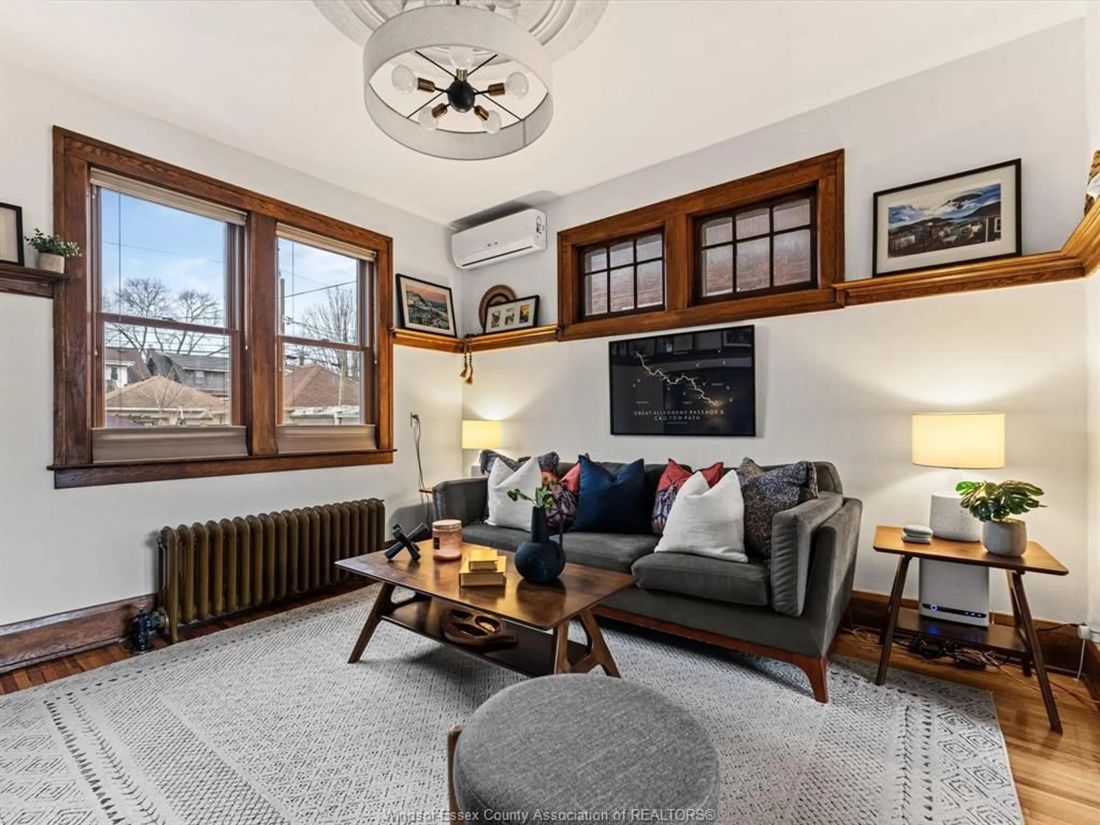 Living room with furniture, unknown for 507 Moy, Windsor Ontario N9A 2N3