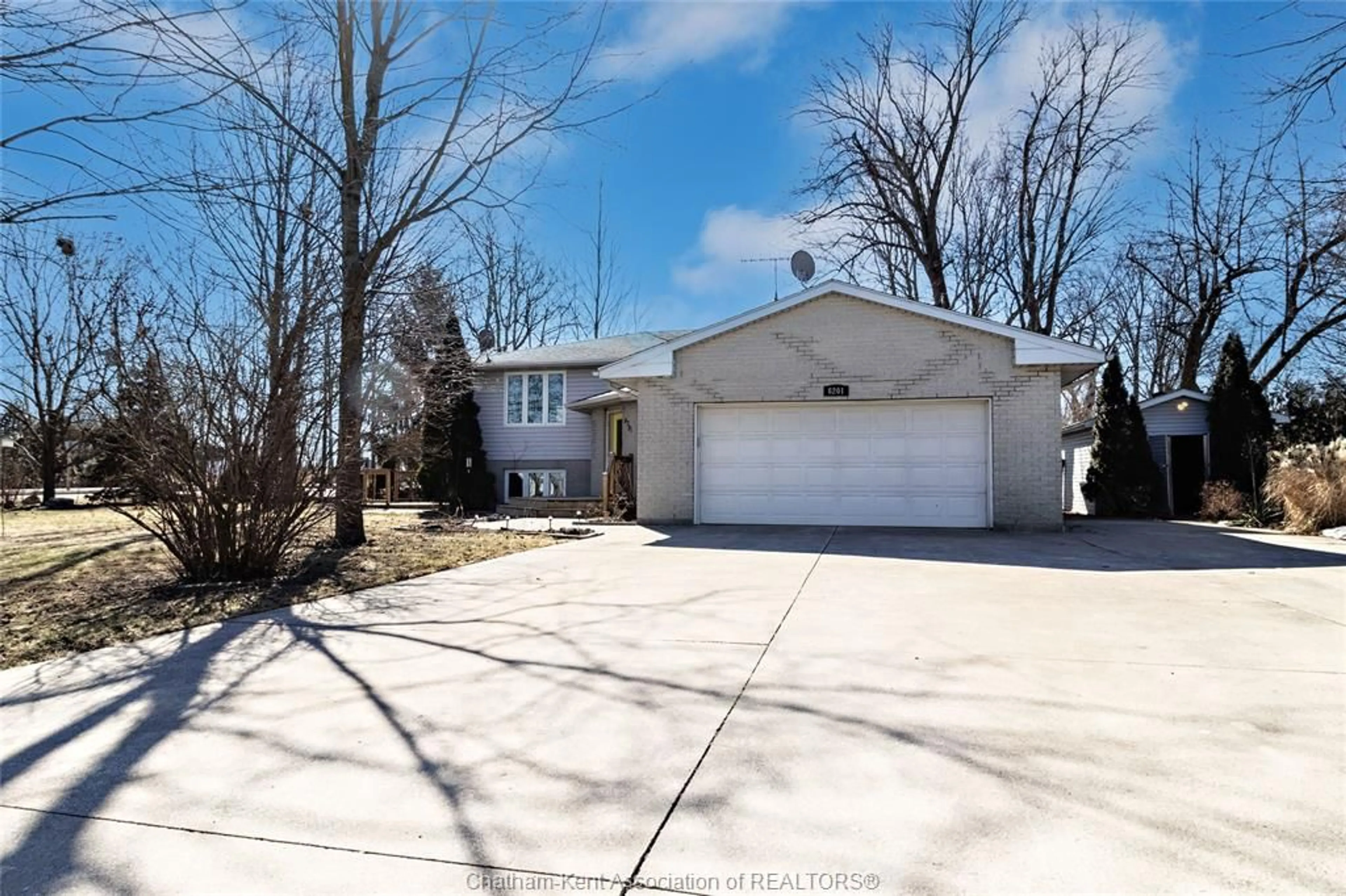 Unknown for 6201 Main St, Comber Ontario N0P 1J0