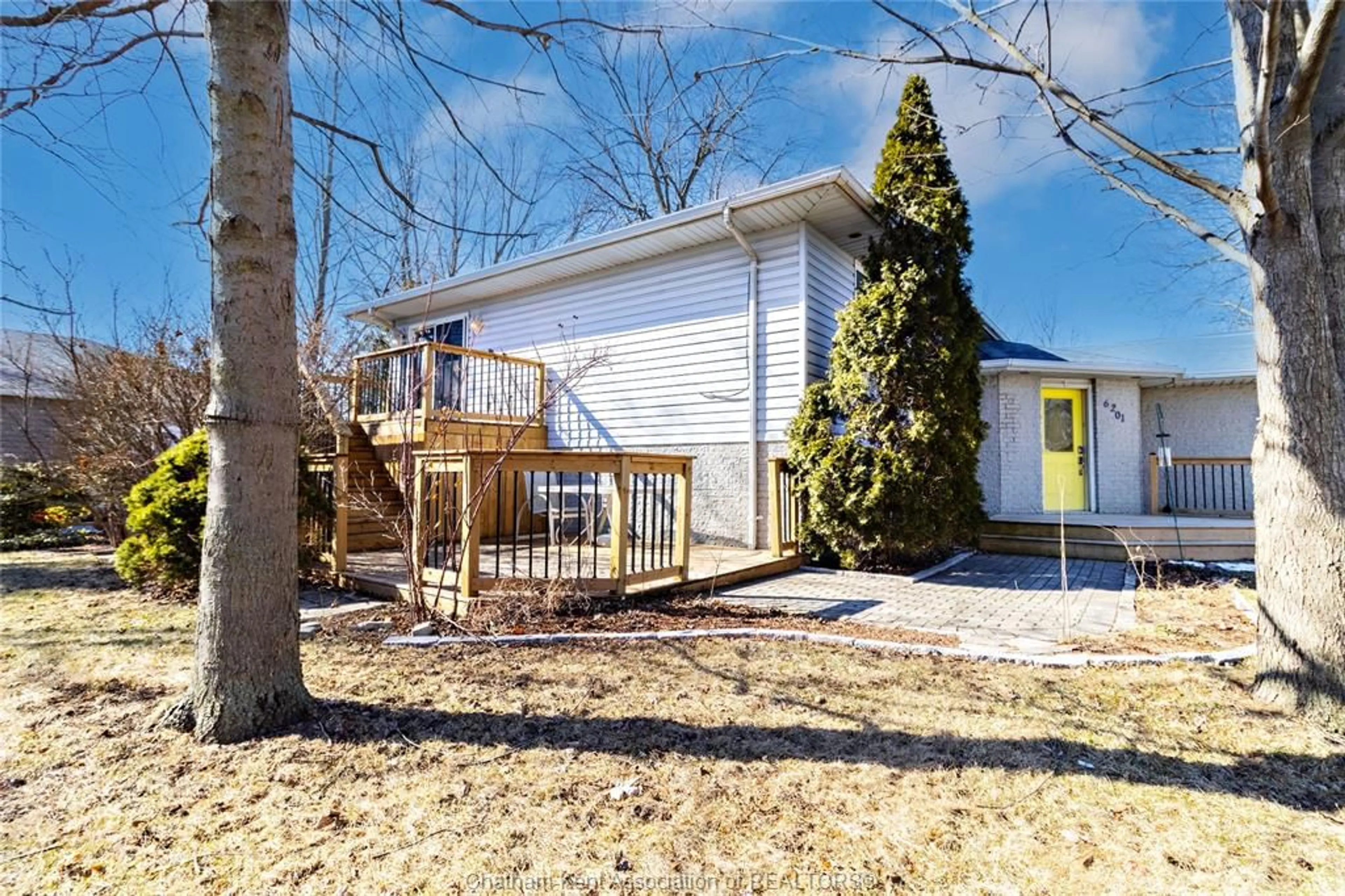 Unknown for 6201 Main St, Comber Ontario N0P 1J0