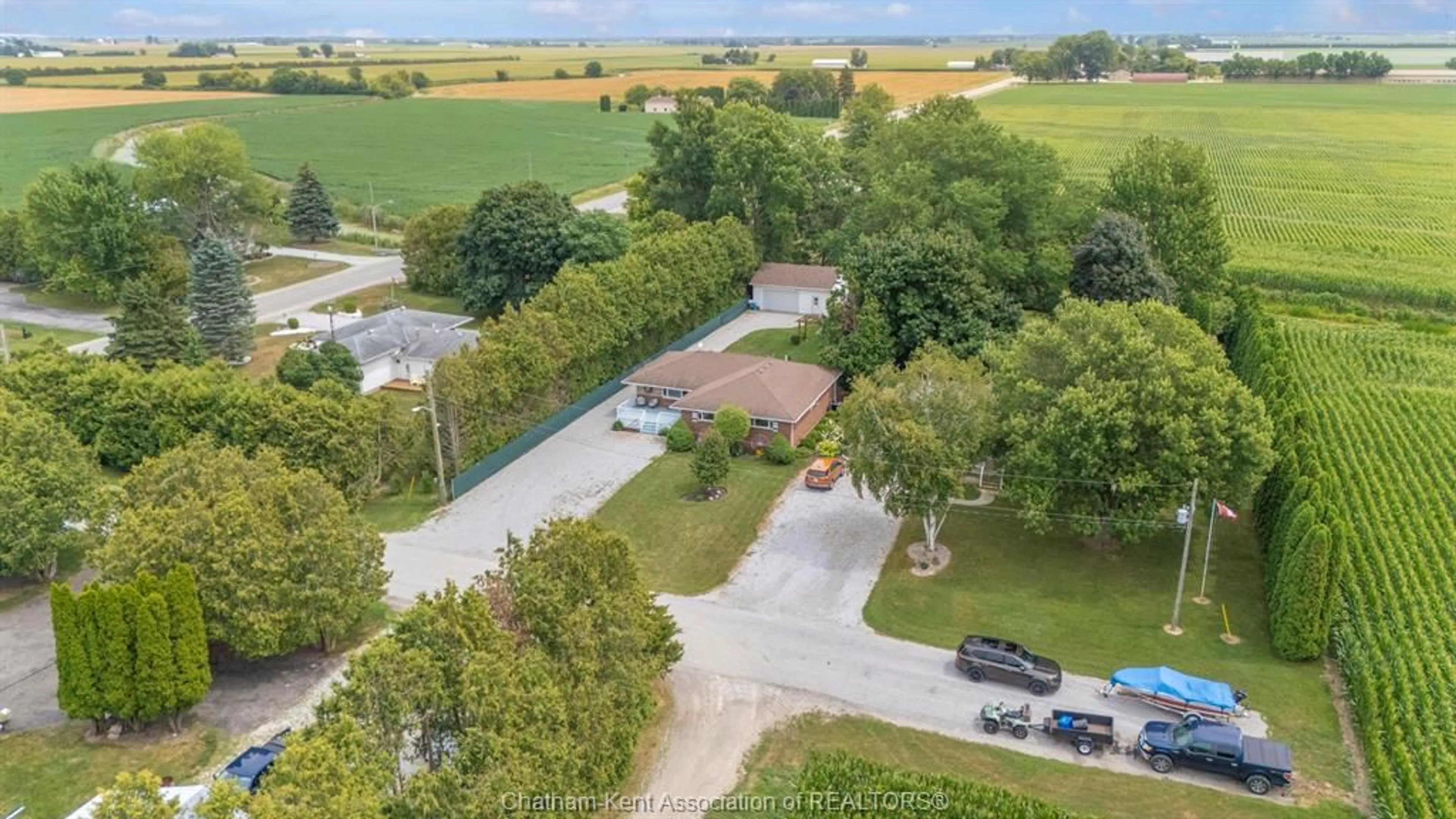 A pic from outside/outdoor area/front of a property/back of a property/a pic from drone, unknown for 7138 Benoit Dr, Grande Pointe Ontario N0L 2P0