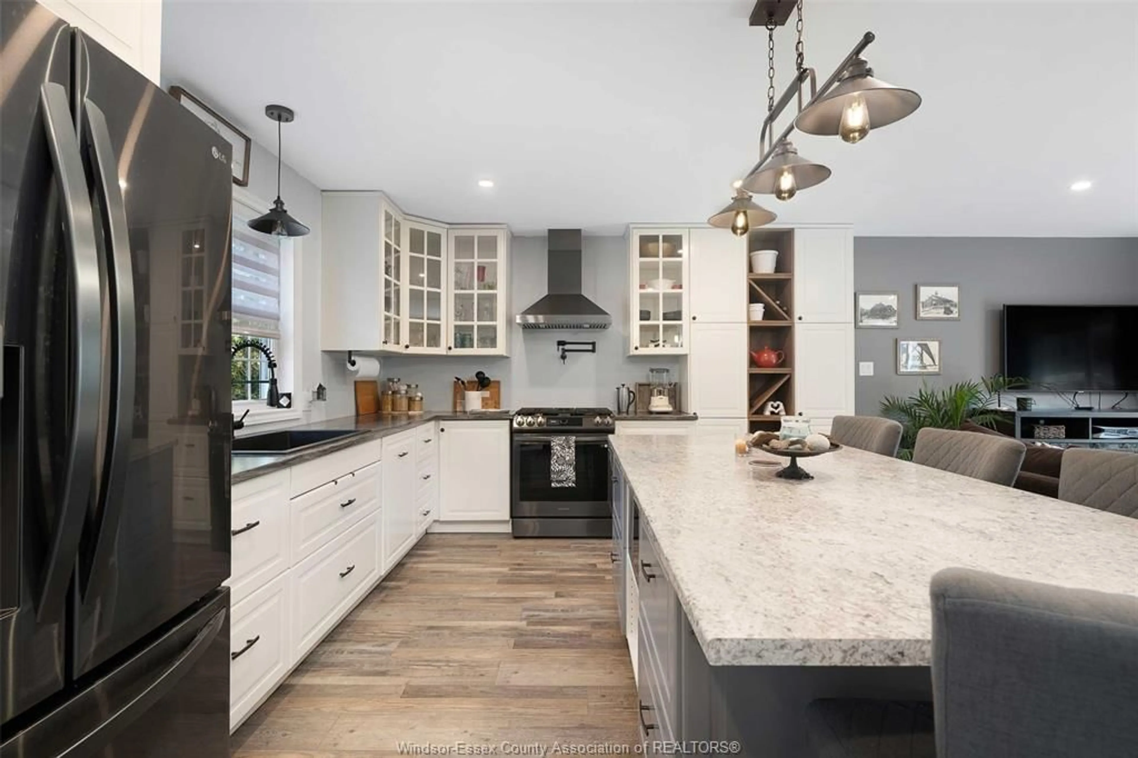 Open concept kitchen, ceramic/tile floor for 112 WASHINGTON, Harrow Ontario N0R 1G0