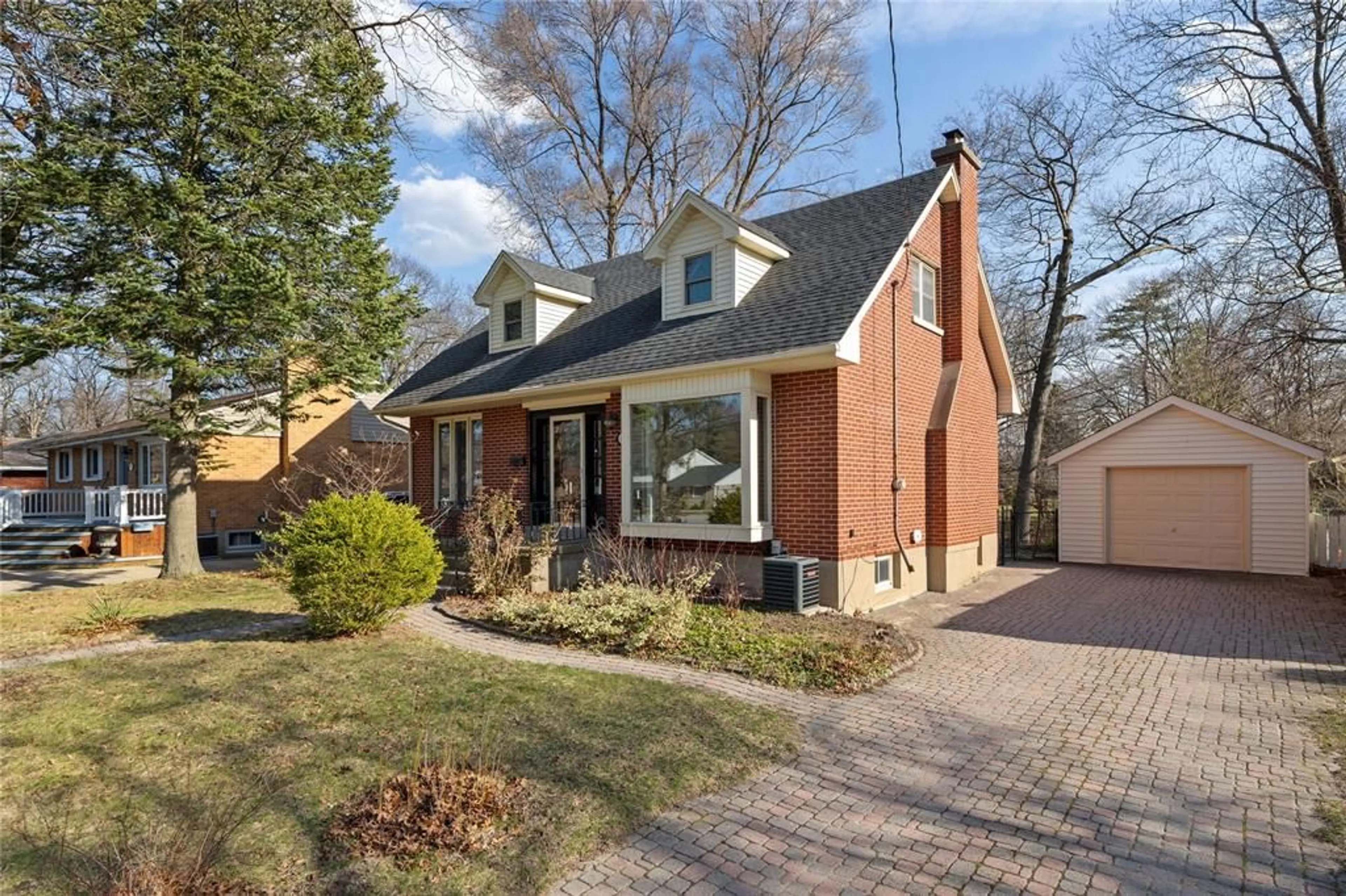 Home with brick exterior material, street for 871 Lakeshore Rd, Sarnia Ontario N7V 2V1