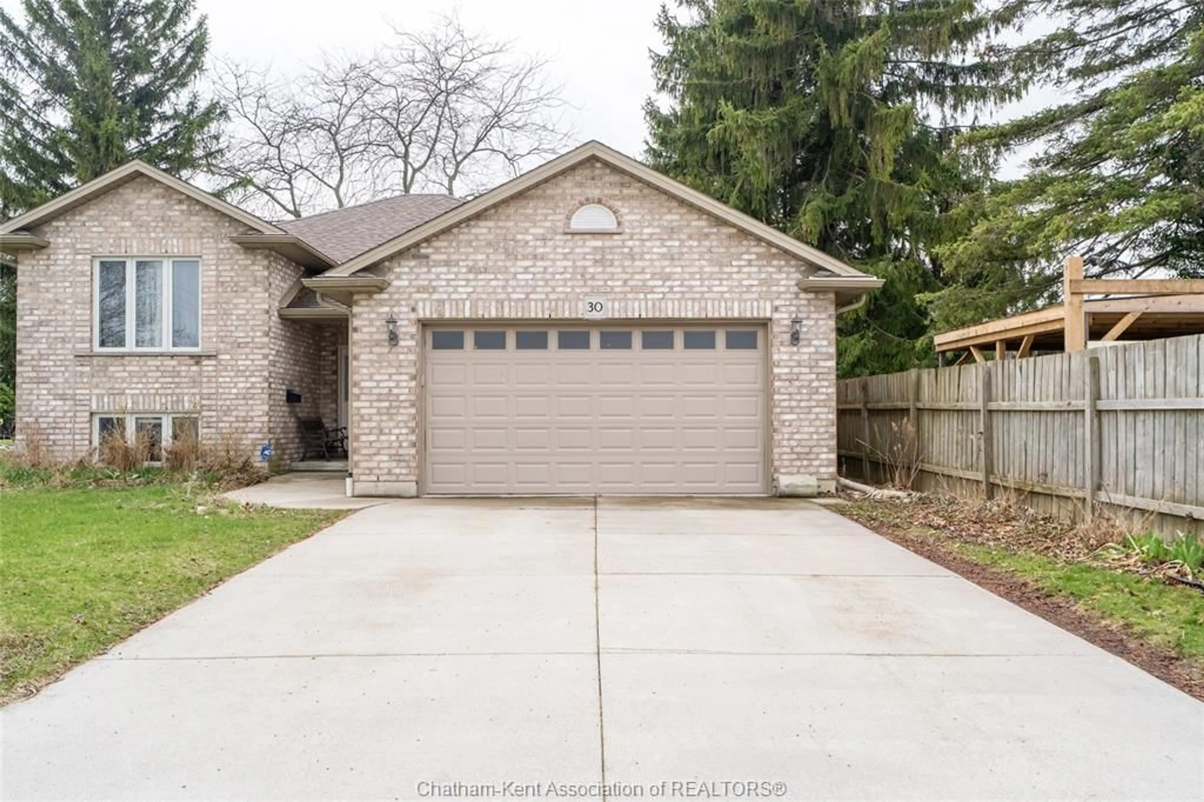 Unknown for 30 St Michael Ave, Chatham Ontario N7M 2E4