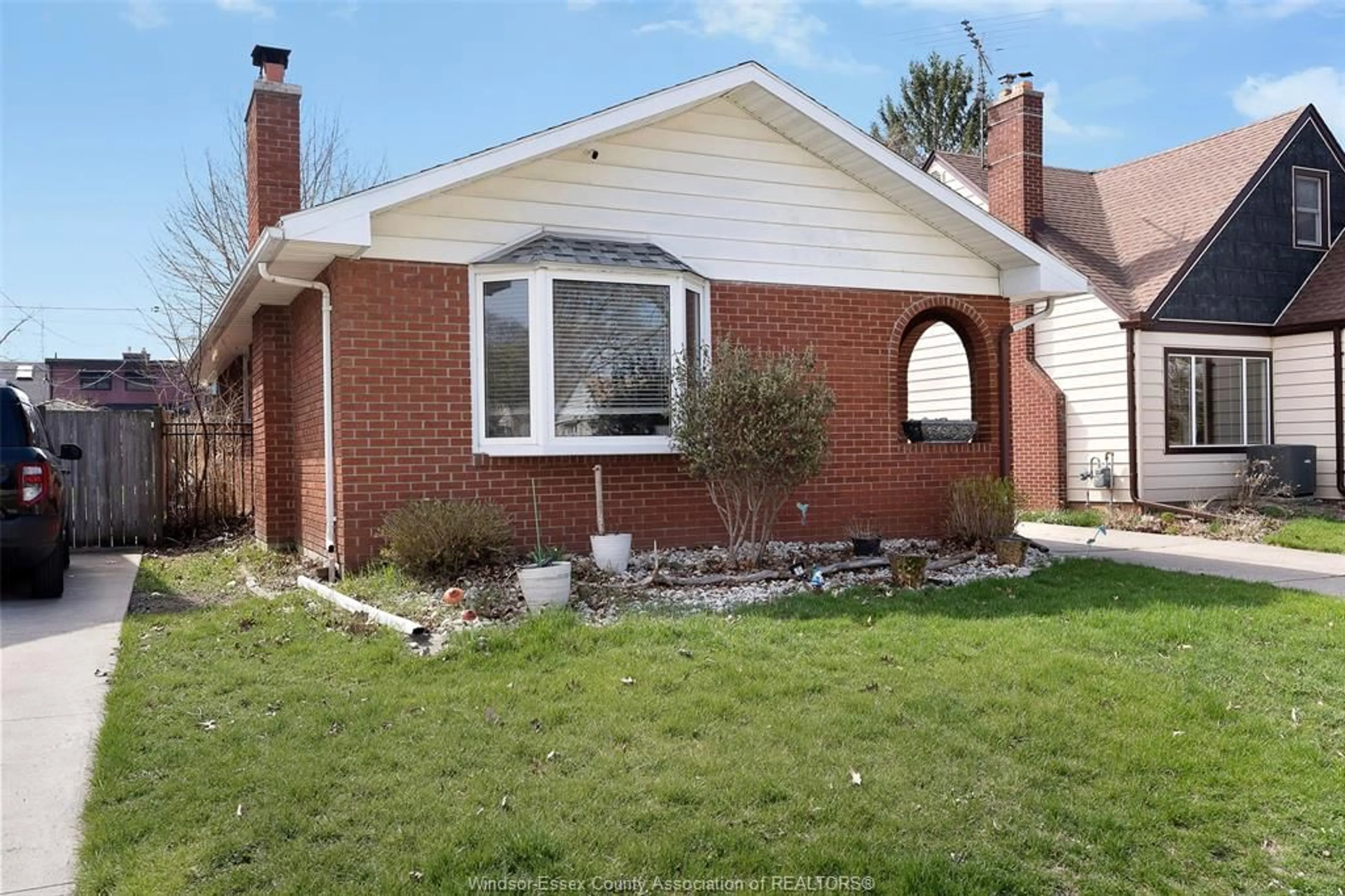 Home with brick exterior material, street for 845 GLIDDEN, Windsor Ontario N8S 2N6