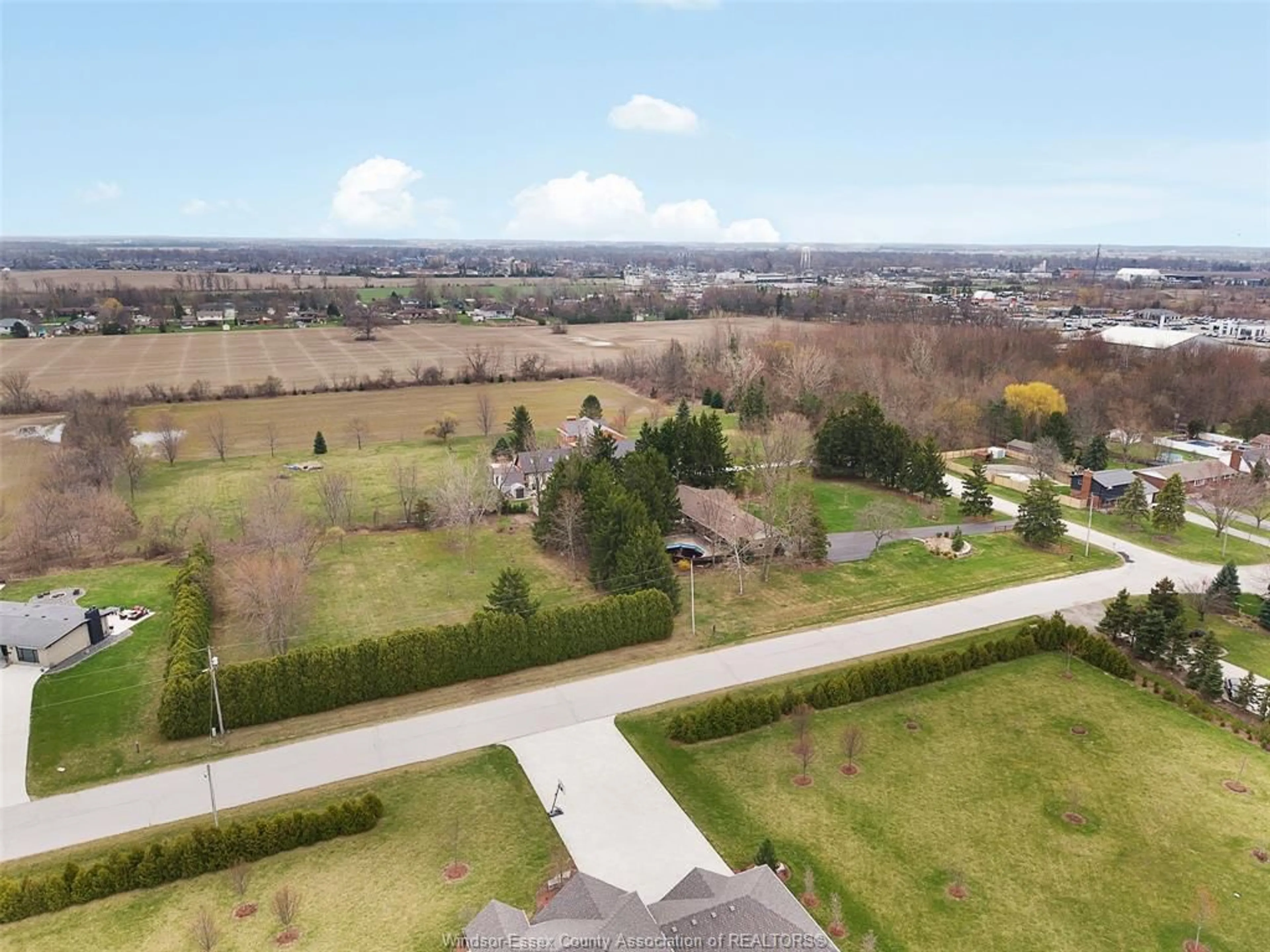 A pic from outside/outdoor area/front of a property/back of a property/a pic from drone, unknown for 95 LAPOINTE St, Lakeshore Ontario N8M 2X4