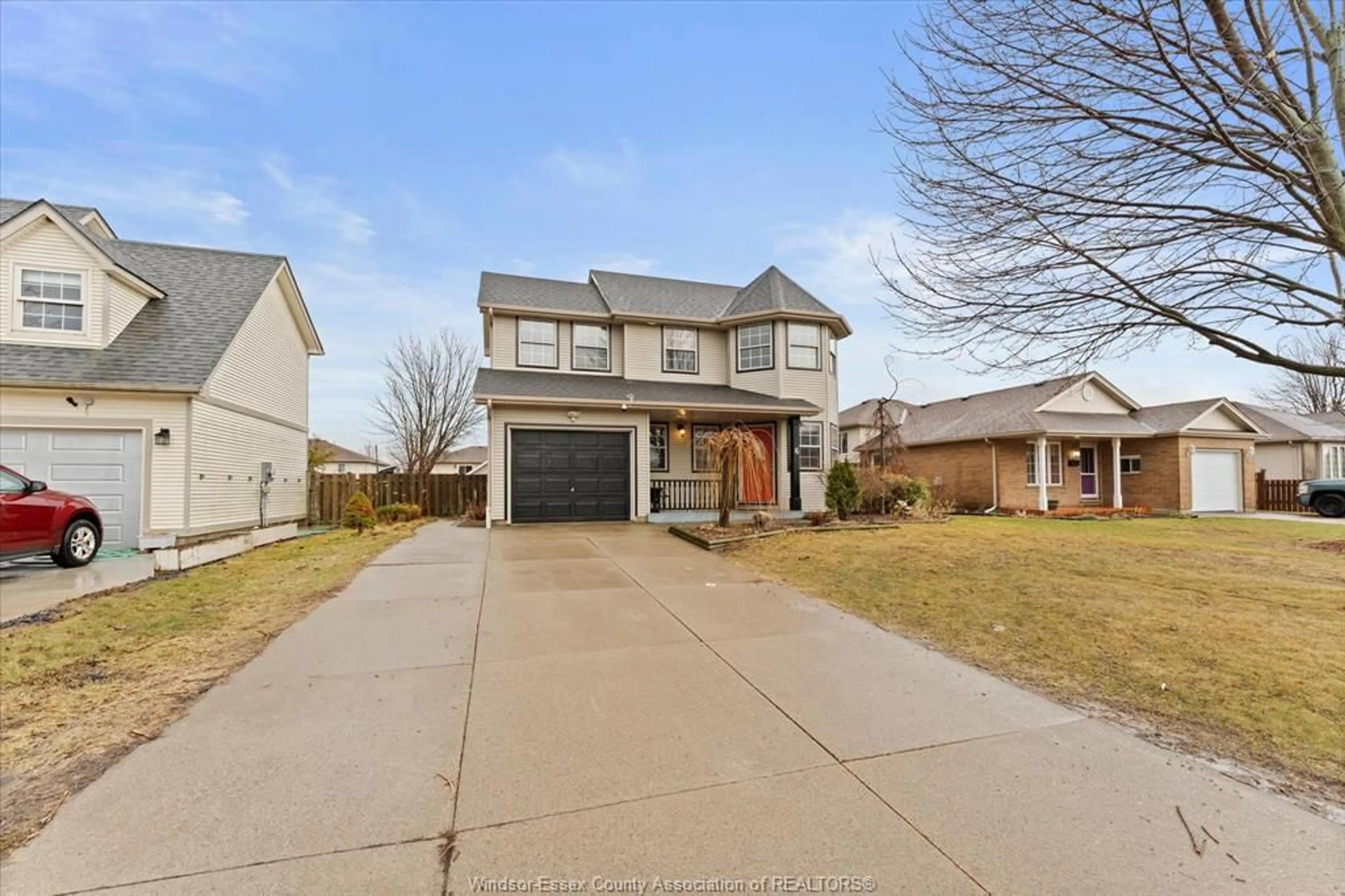 A pic from outside/outdoor area/front of a property/back of a property/a pic from drone, street for 6 EASTGROVE Cres, Leamington Ontario N8H 5J8