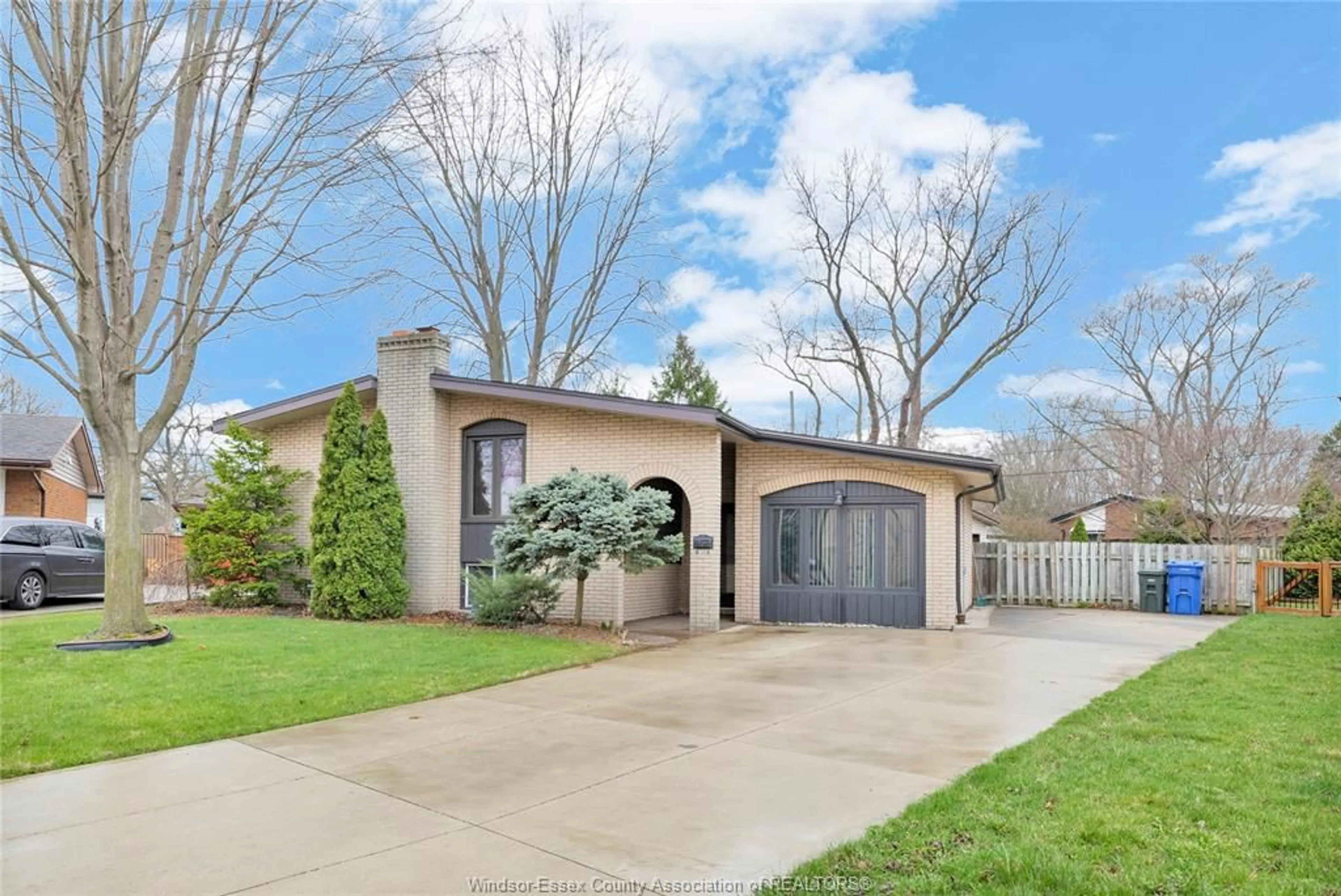 Home with brick exterior material, street for 3980 MYRTLE, Windsor Ontario N9C 4A3