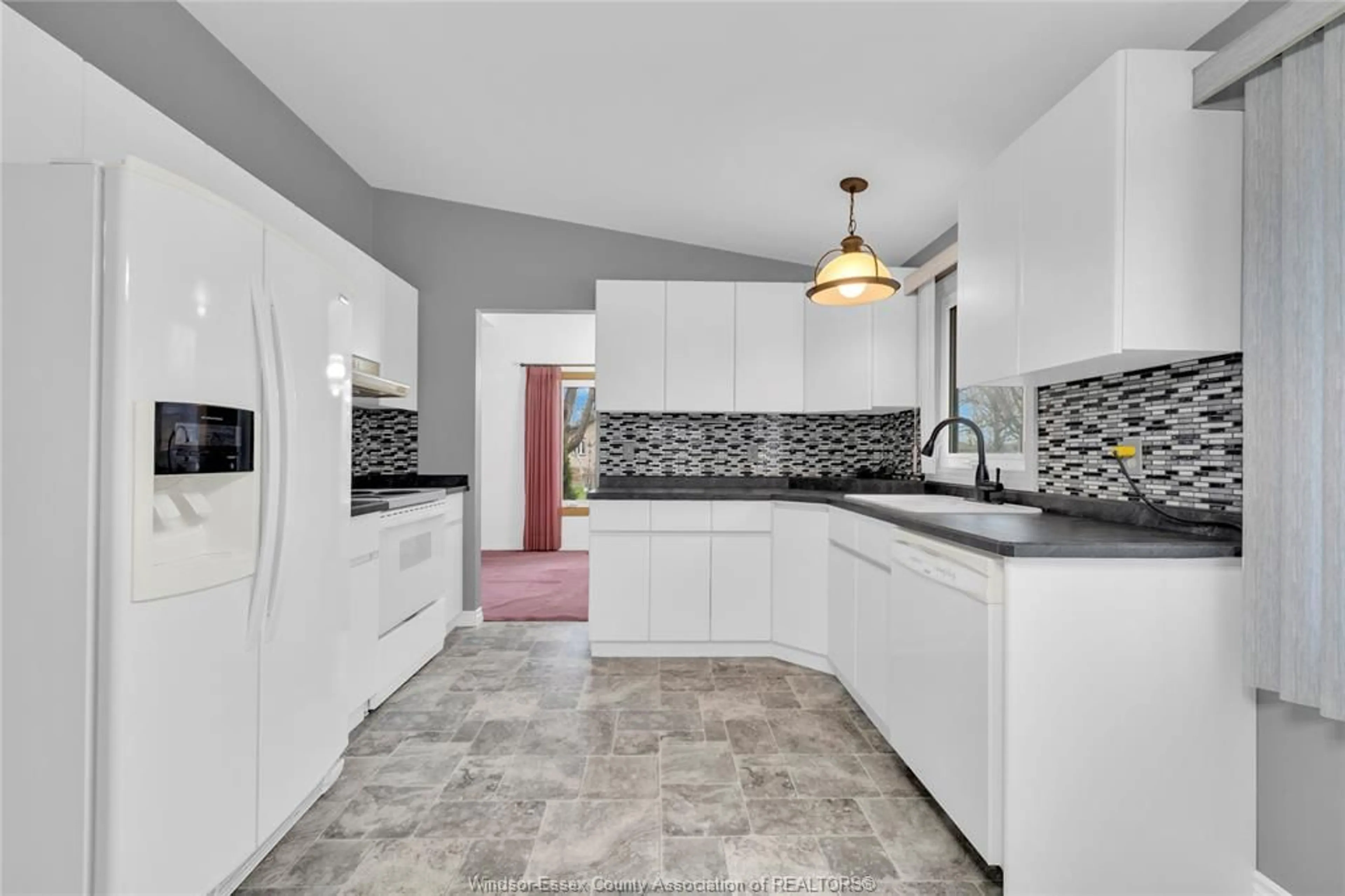 Unknown for 3980 MYRTLE, Windsor Ontario N9C 4A3