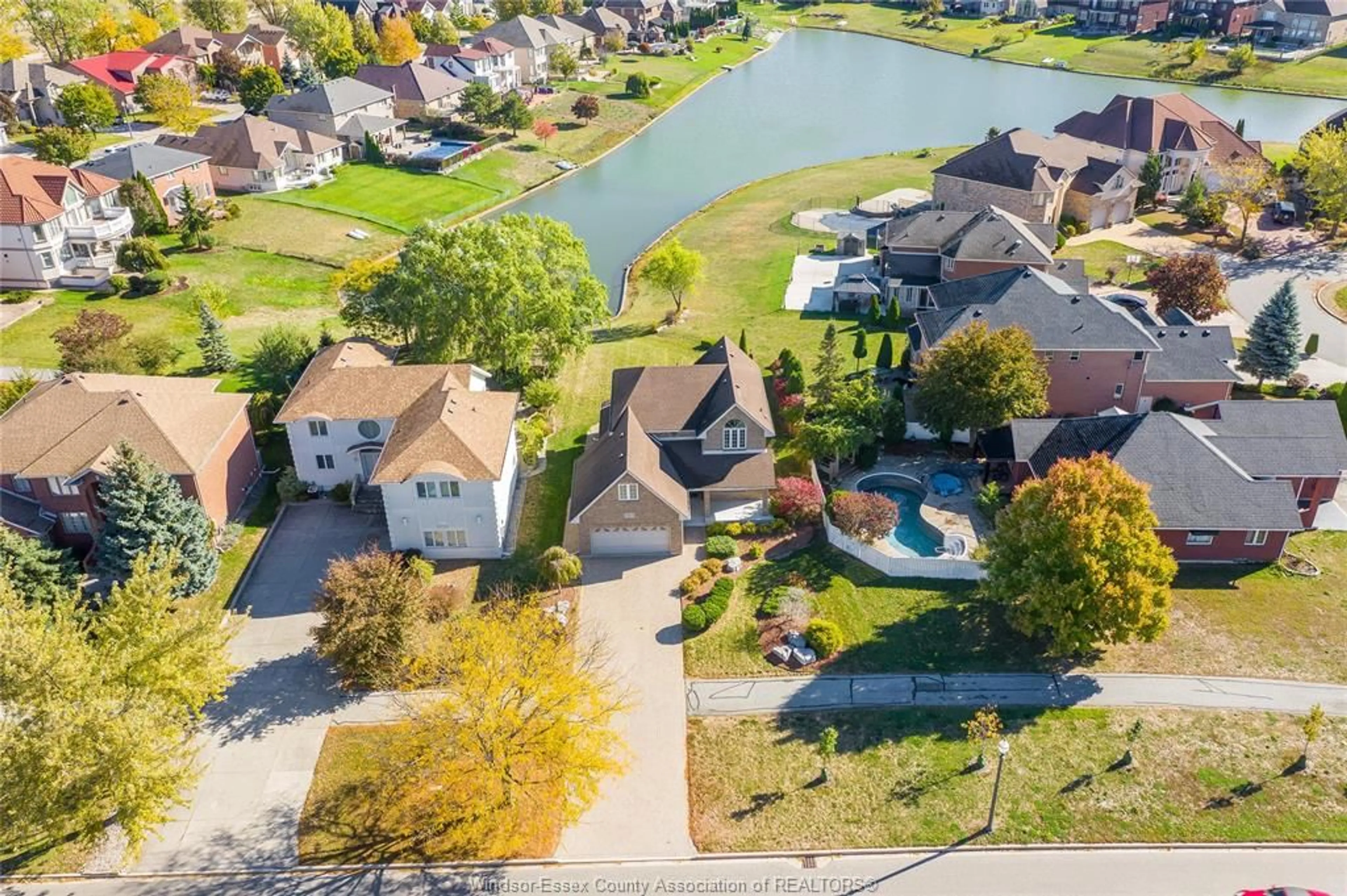 A pic from outside/outdoor area/front of a property/back of a property/a pic from drone, water/lake/river/ocean view for 5023 SOUTHWOOD LAKES Blvd, Windsor Ontario N9G 2Y1