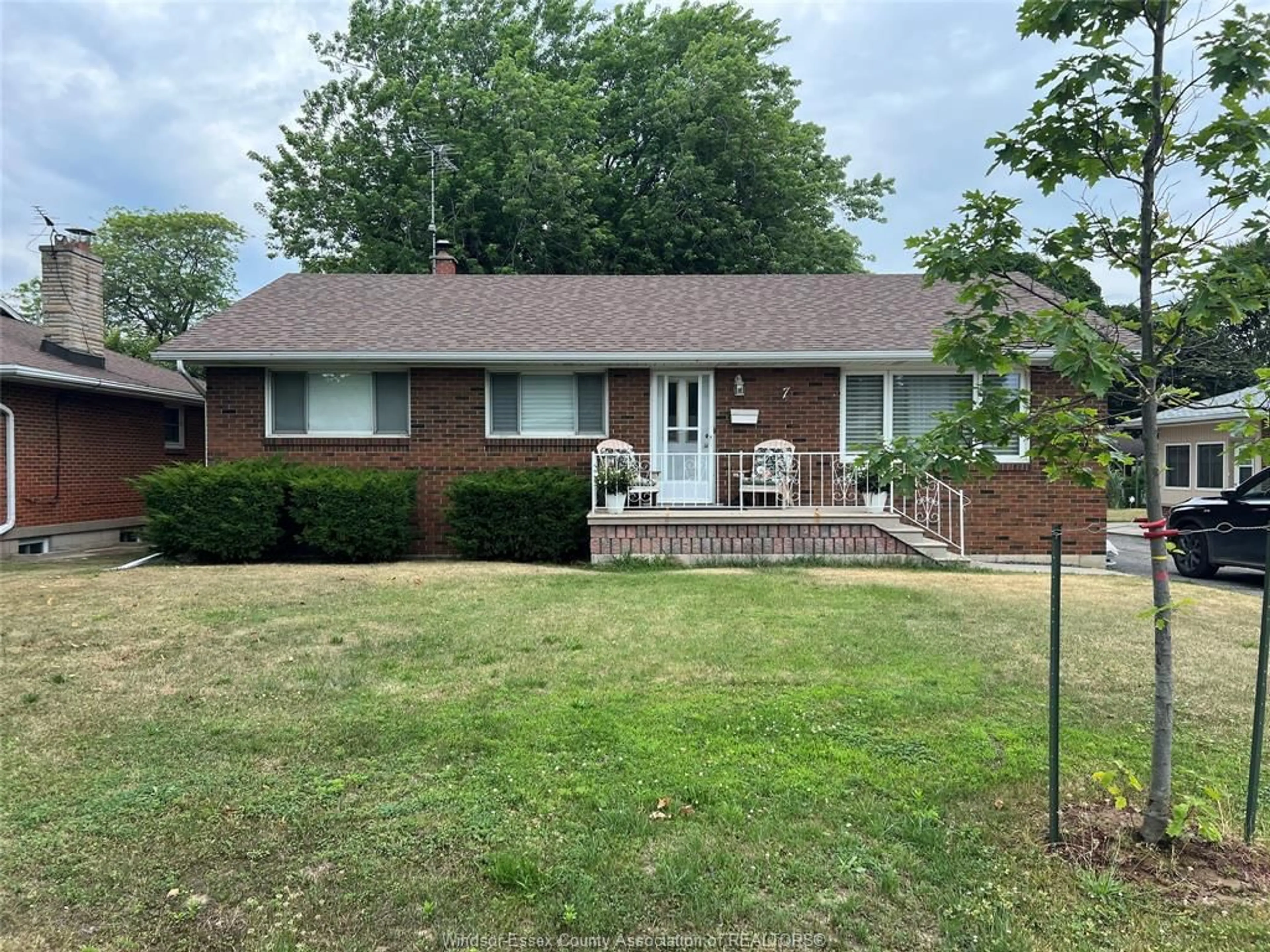 Home with brick exterior material, unknown for 7 GLADSTONE Ave, Leamington Ontario N9Y 2H4