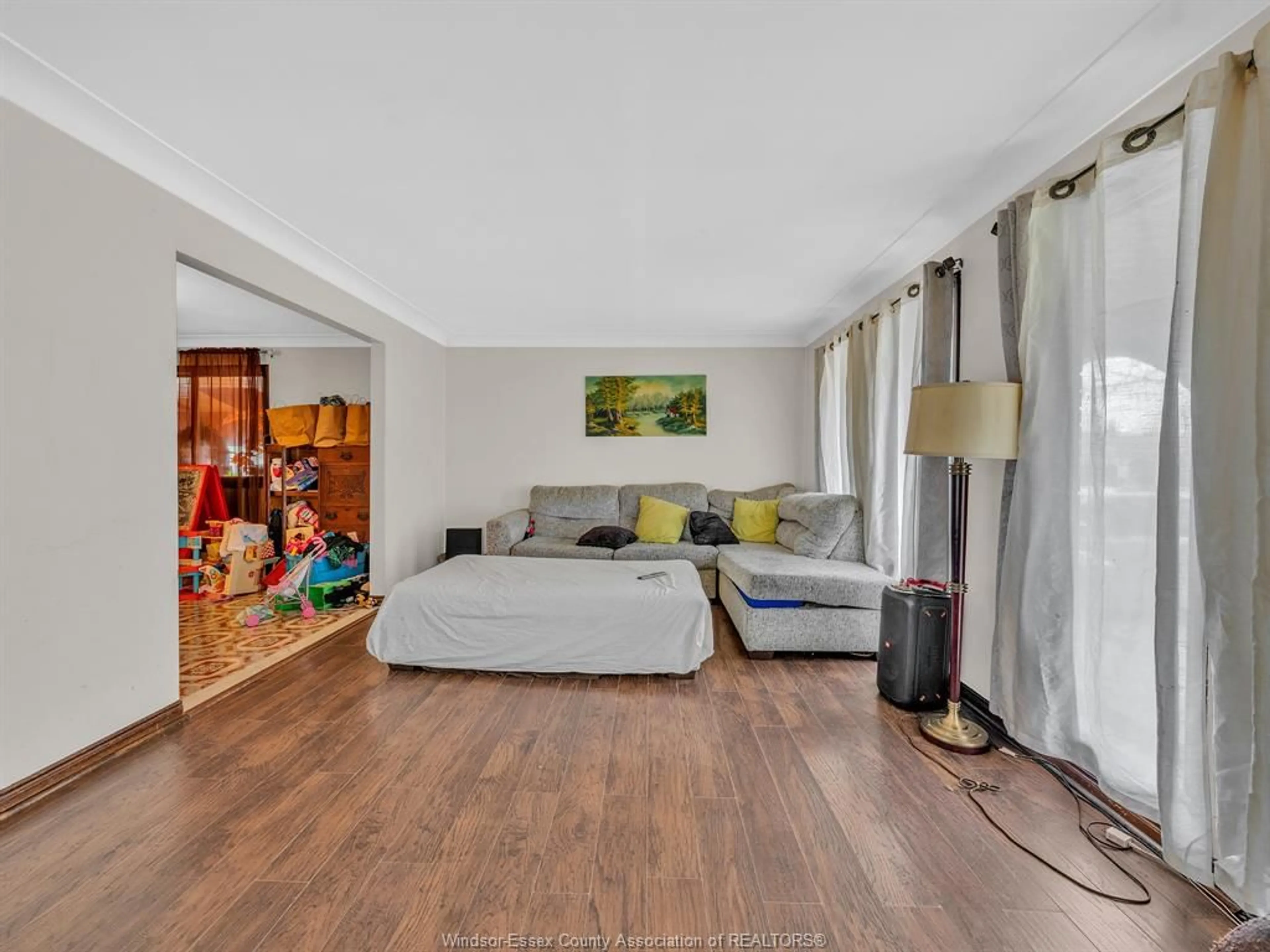 Living room with furniture, unknown for 2880 ST. CLAIR Alley, Windsor Ontario N9E 4B4