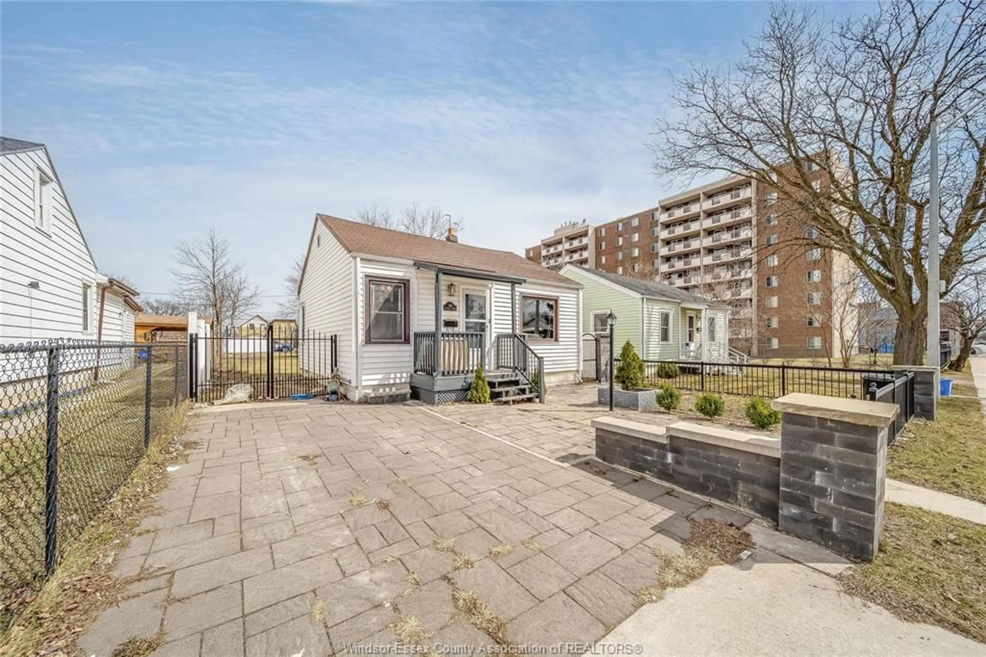 Patio, street for 744 MCDOUGALL St, Windsor Ontario N9A 1L8