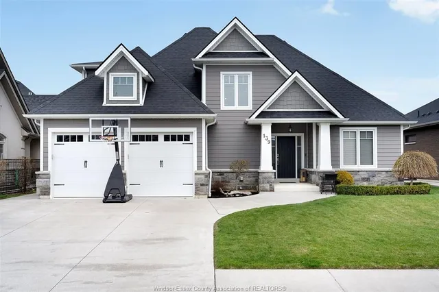 139 Blue Jay Cres, Kingsville 2