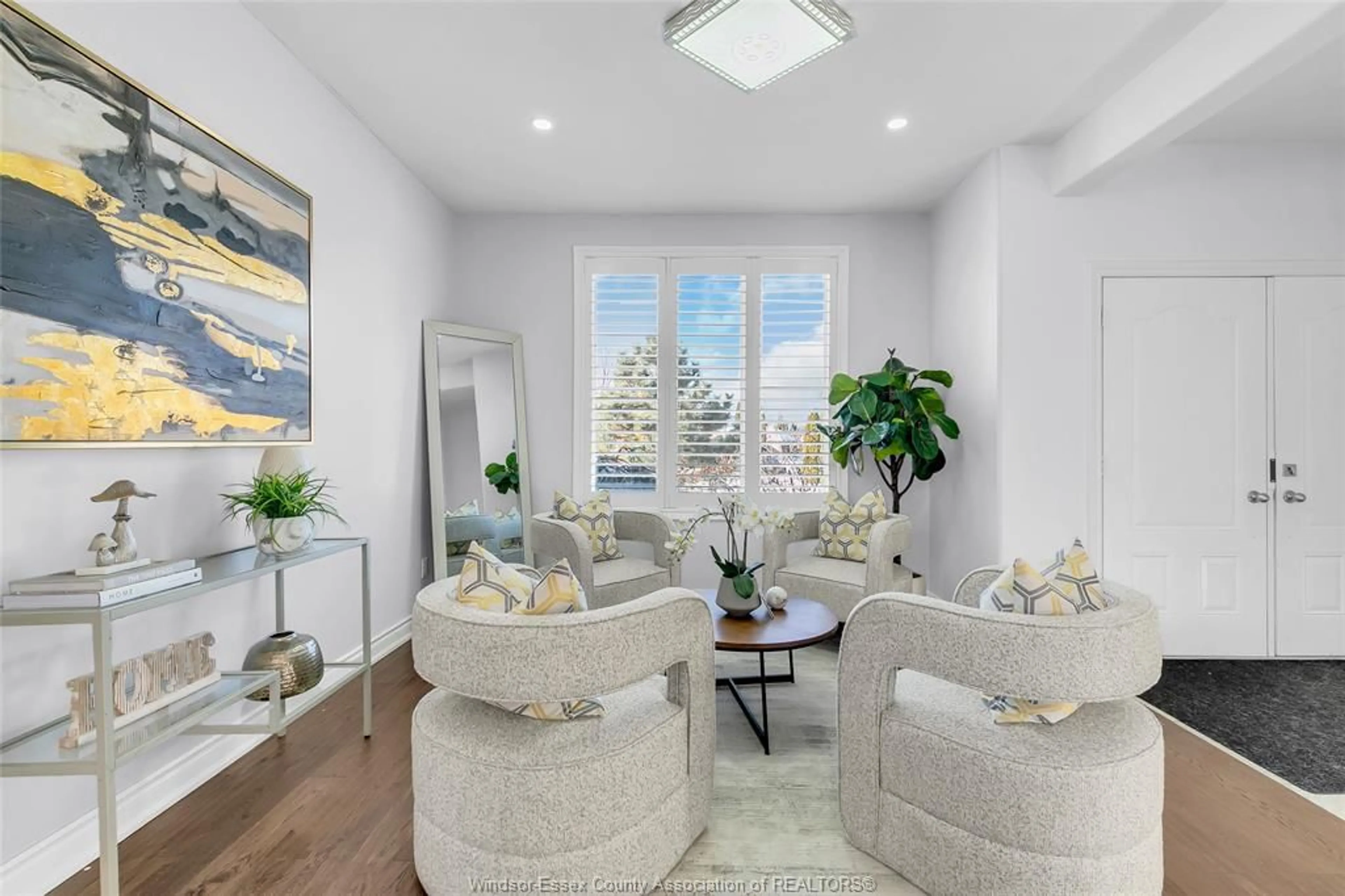 Living room with furniture, unknown for 3852 Concord, Windsor Ontario N9G 3B3