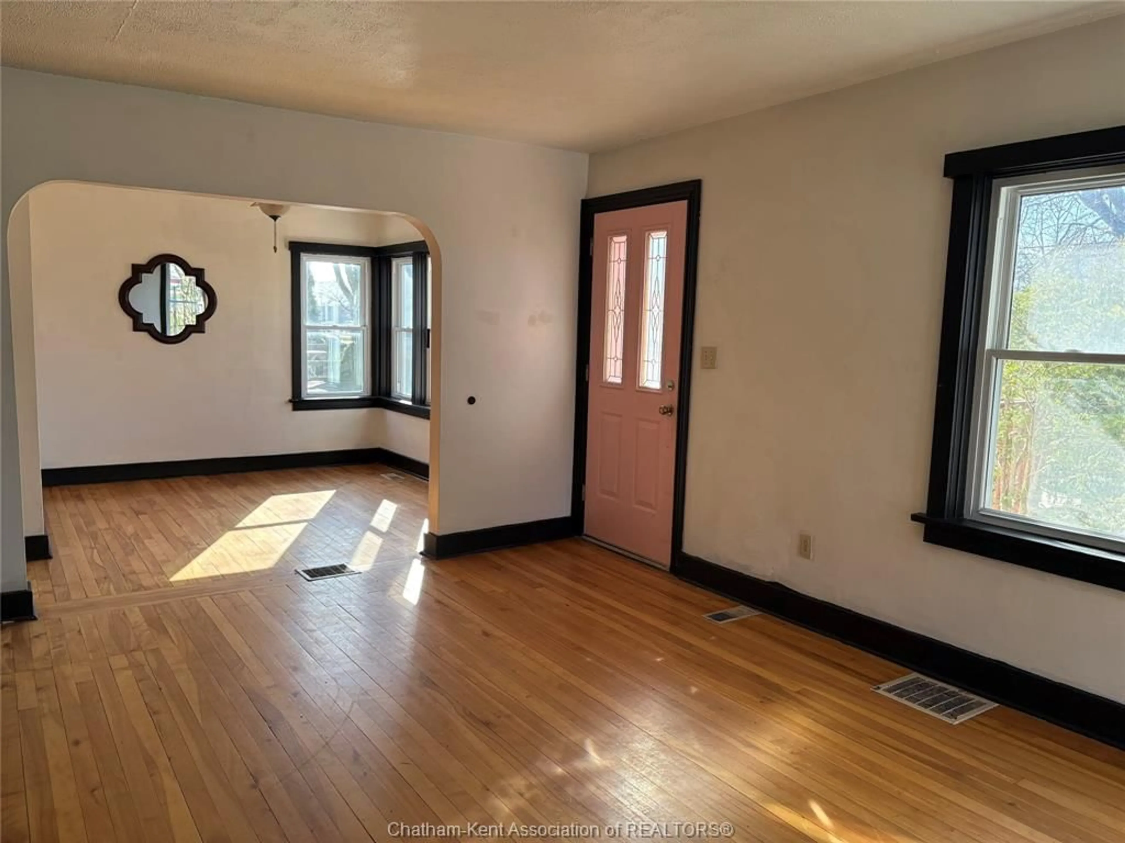 A pic of a room for 20 KERR Ave, Chatham Ontario N7M 1B7