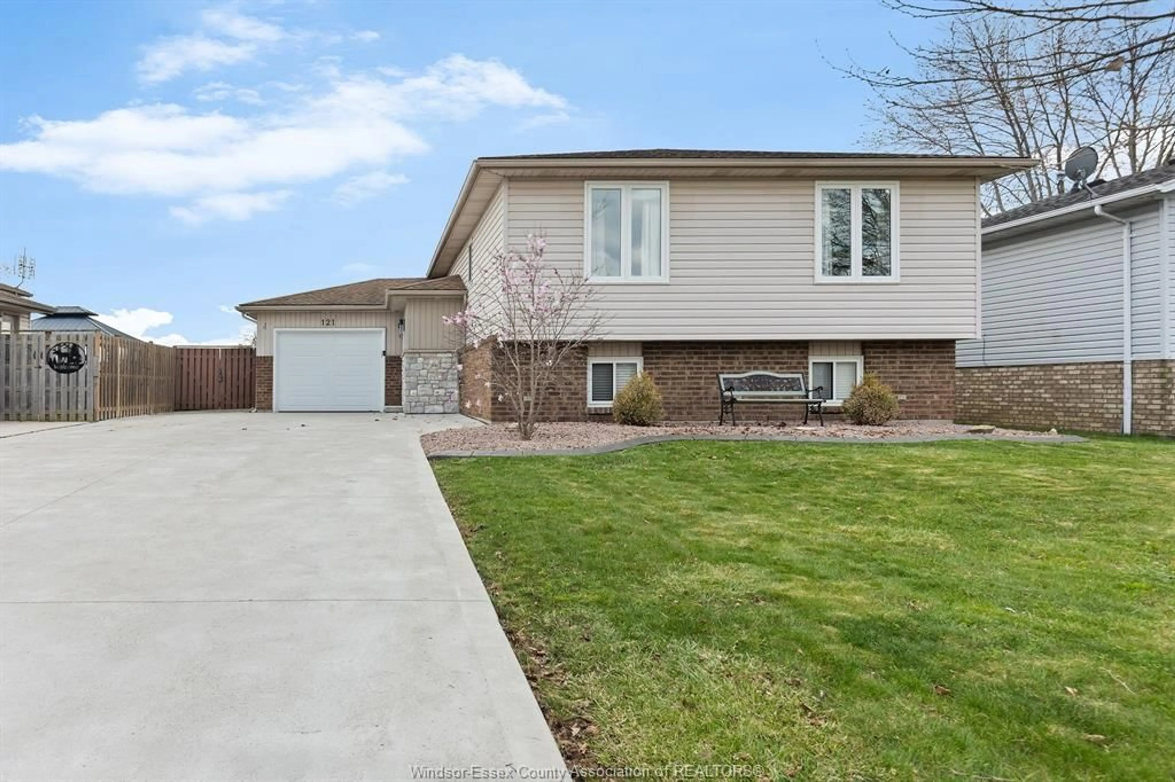 Unknown for 121 MEDITERRANEAN Ave, Amherstburg Ontario N9V 3X7