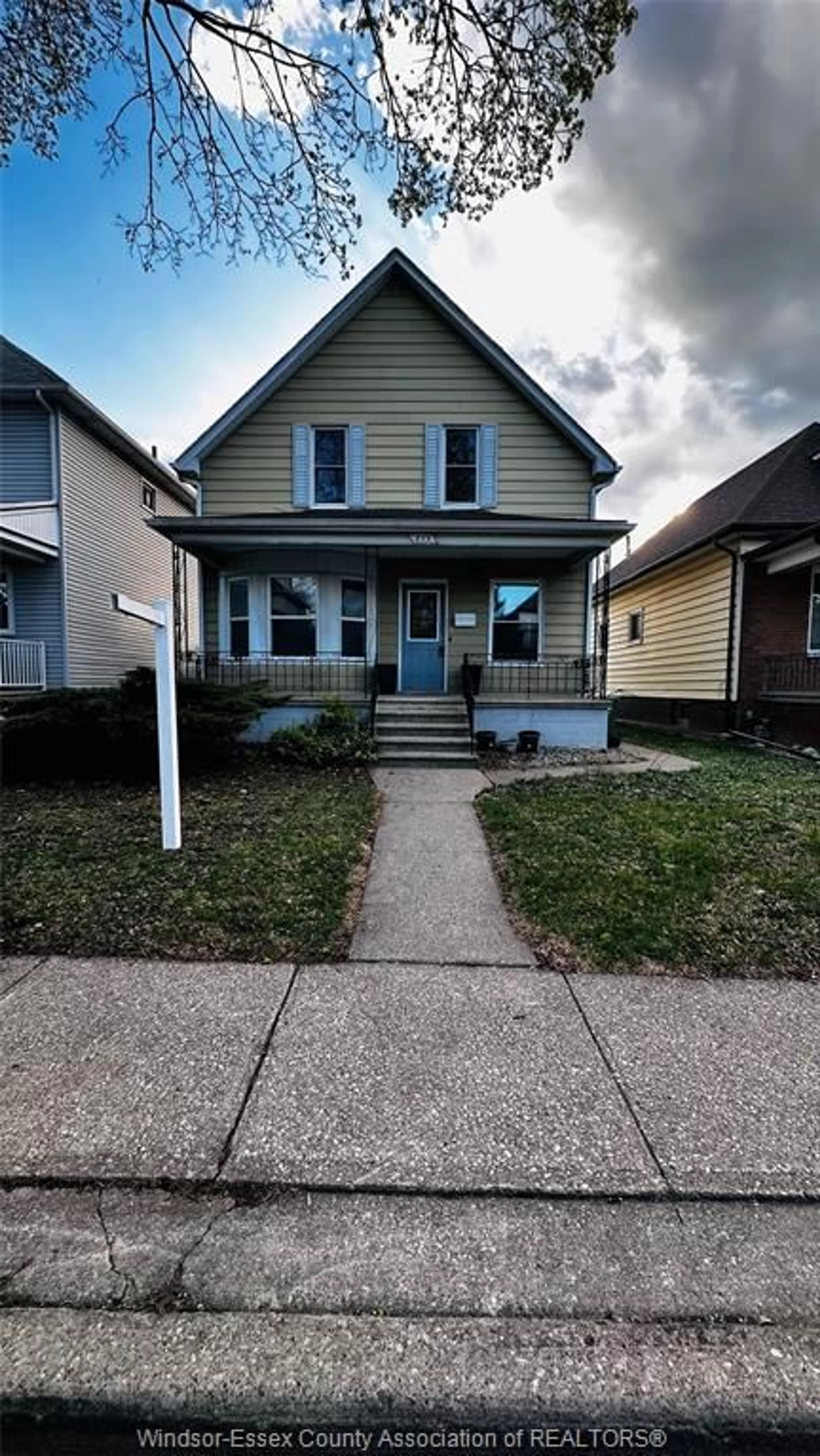 Home with vinyl exterior material, street for 859 PIERRE Ave, Windsor Ontario N9A 2K9