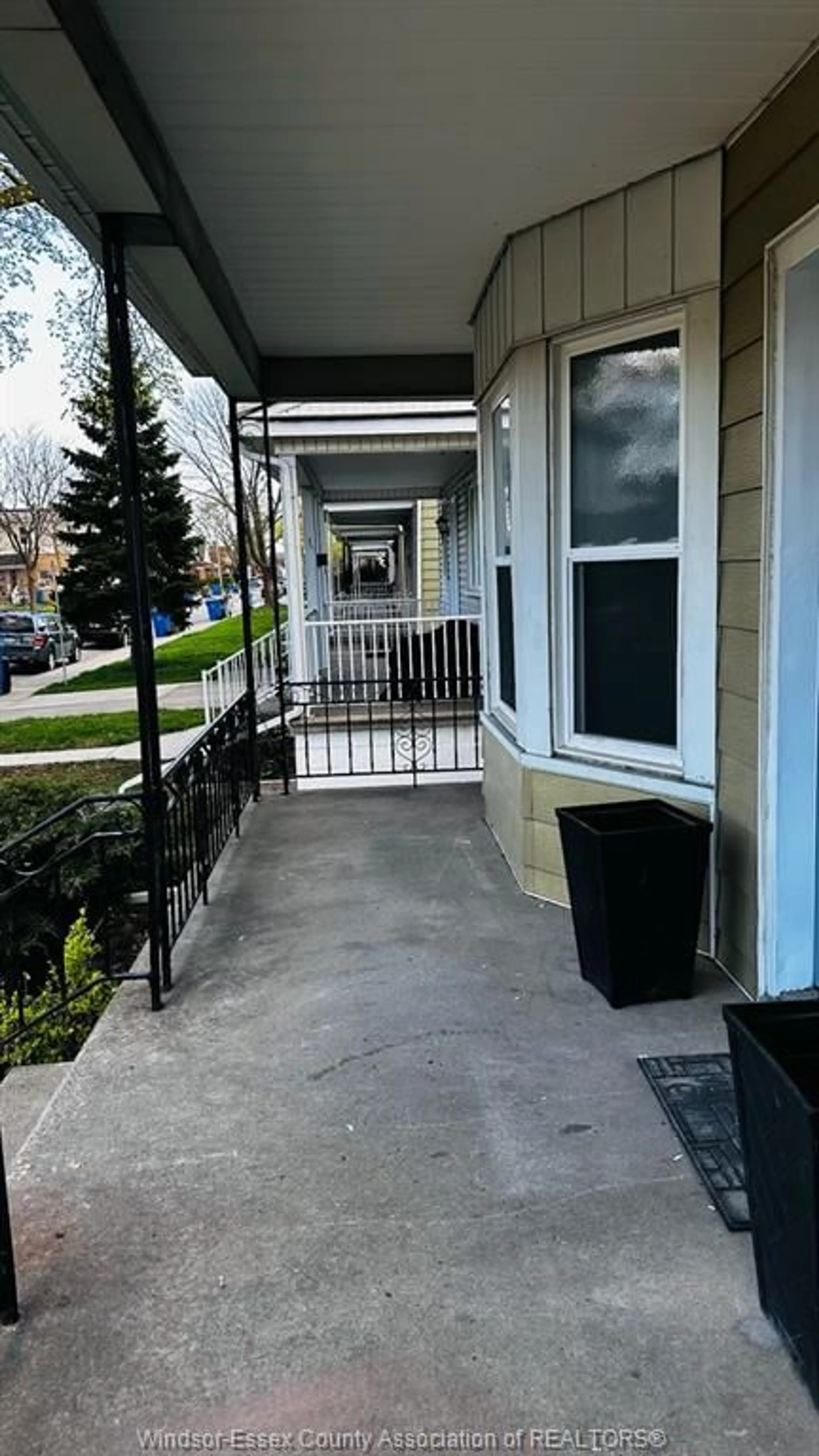 Unknown for 859 PIERRE Ave, Windsor Ontario N9A 2K9