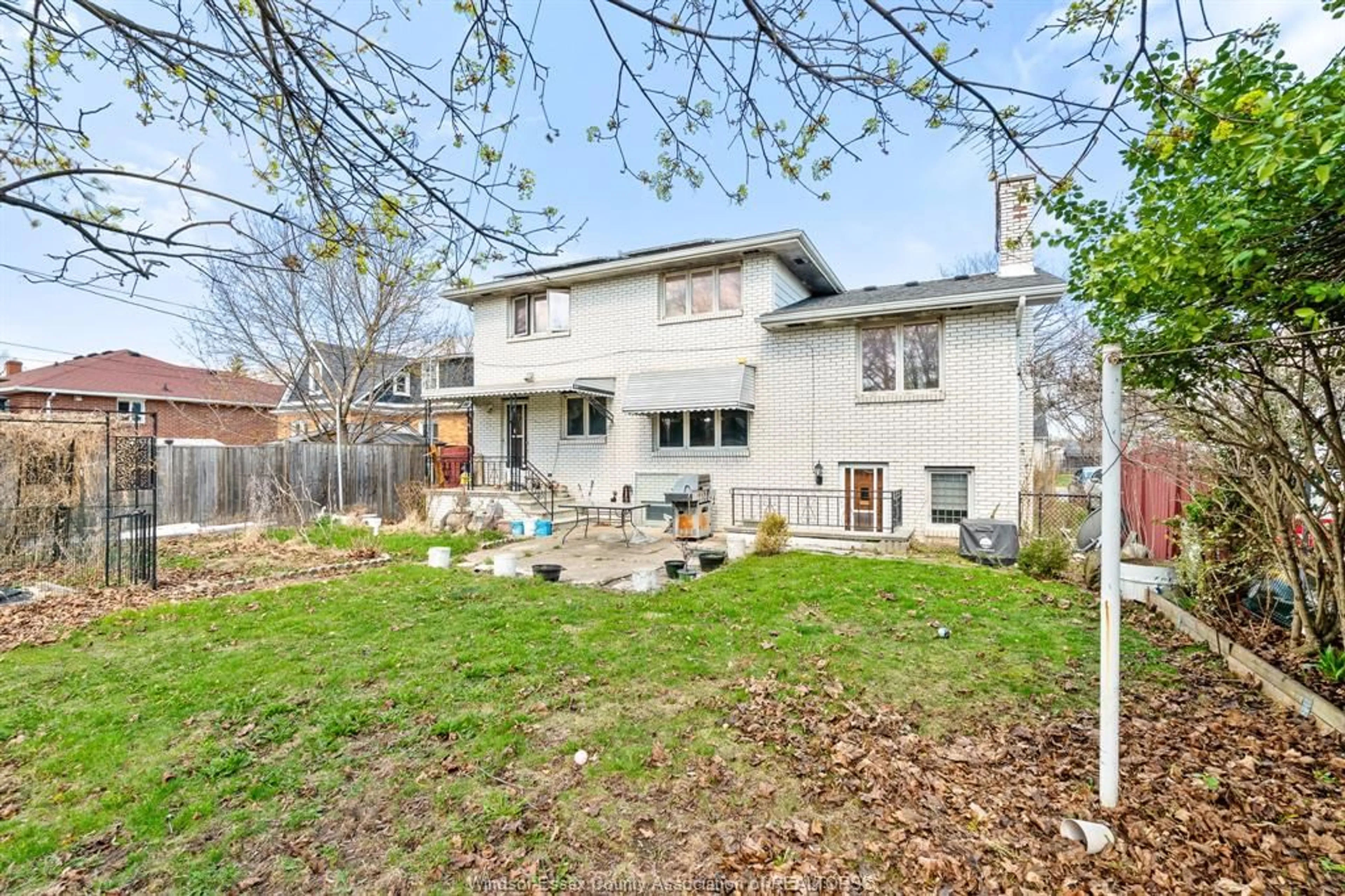 Unknown for 2563 ROSSINI Blvd, Windsor Ontario N8W 4R2