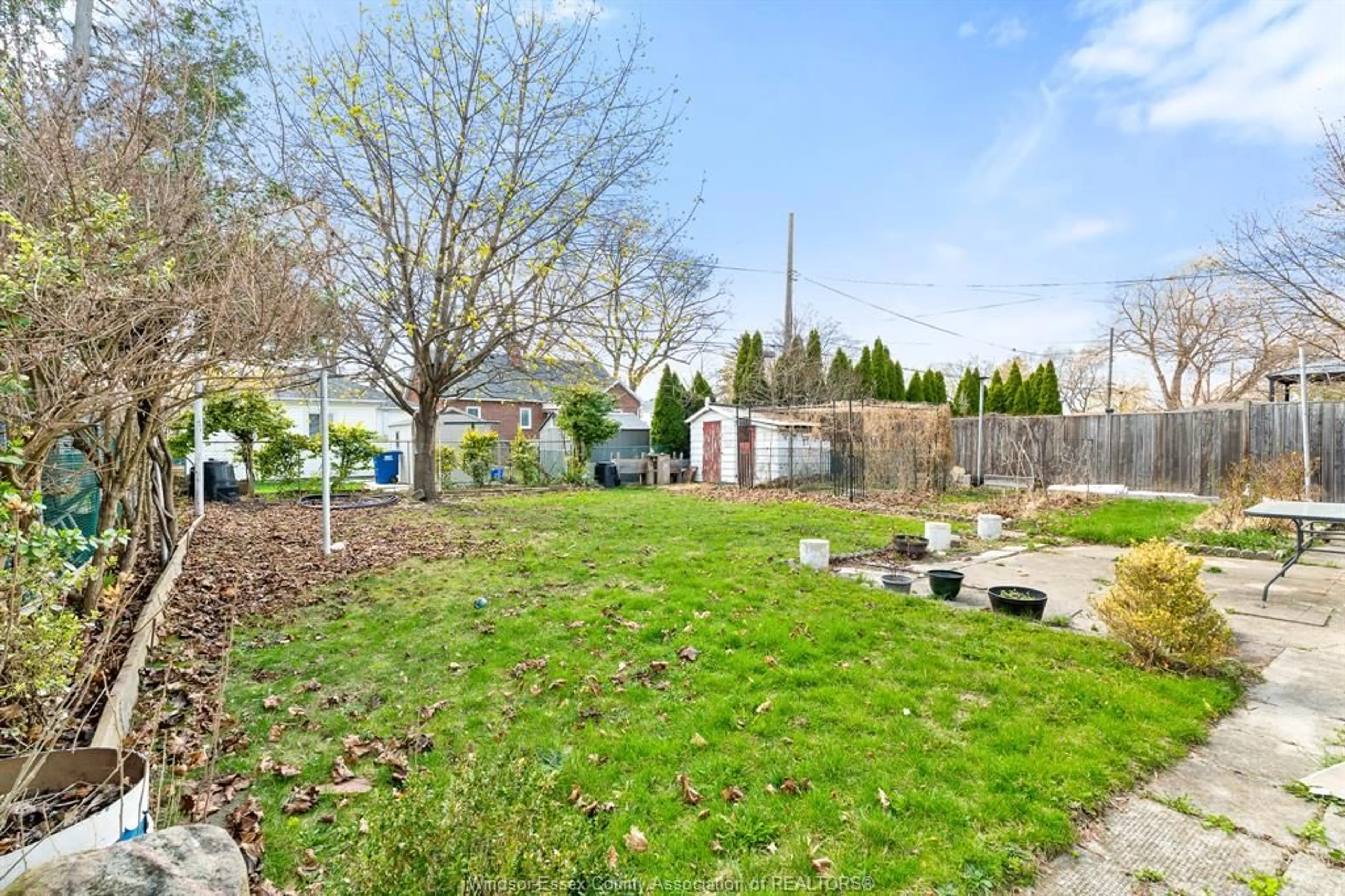 Patio, street for 2563 ROSSINI Blvd, Windsor Ontario N8W 4R2