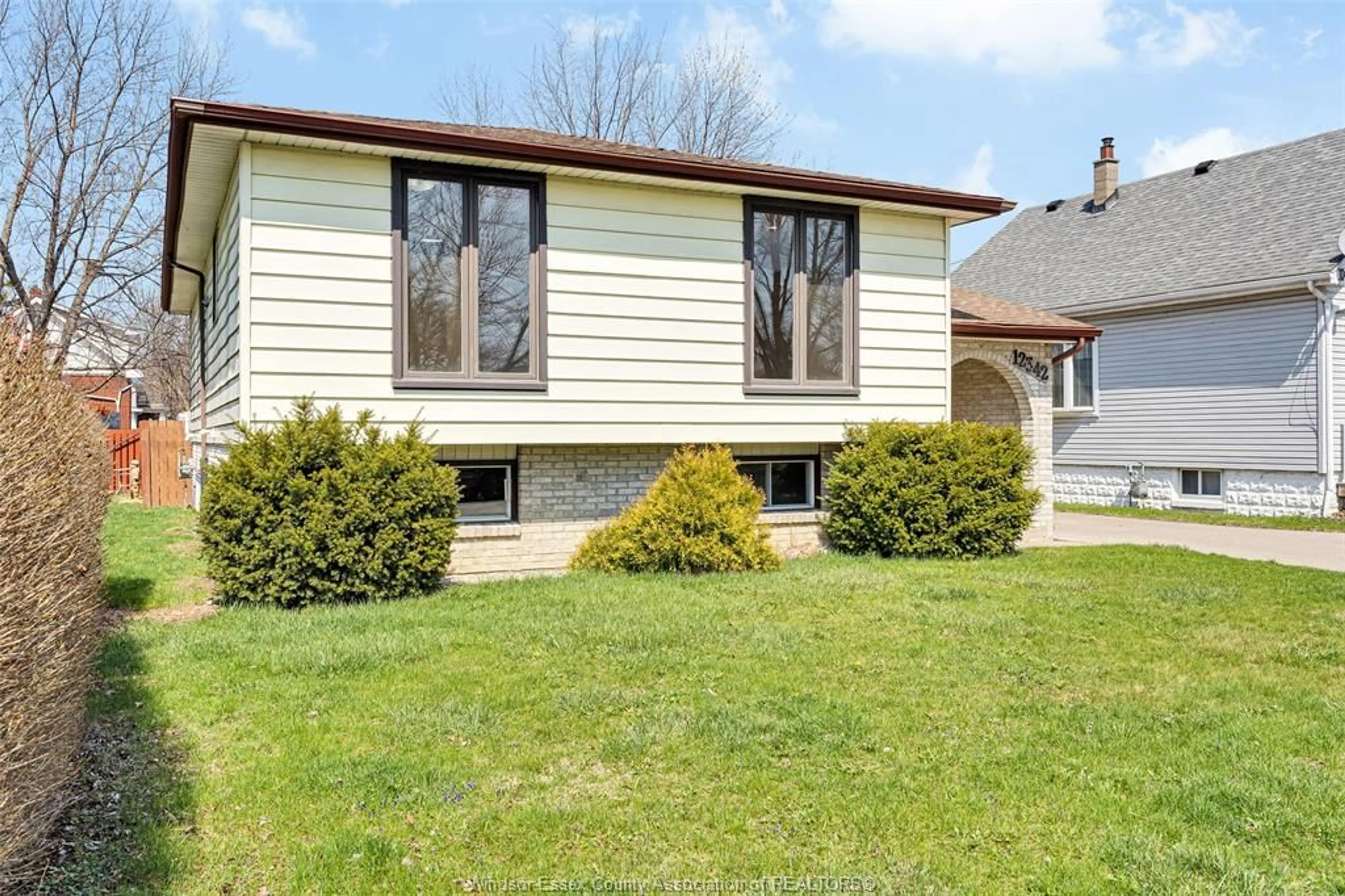 Home with vinyl exterior material, street for 12342 LACHANCE Crt, Tecumseh Ontario N8N 1L6