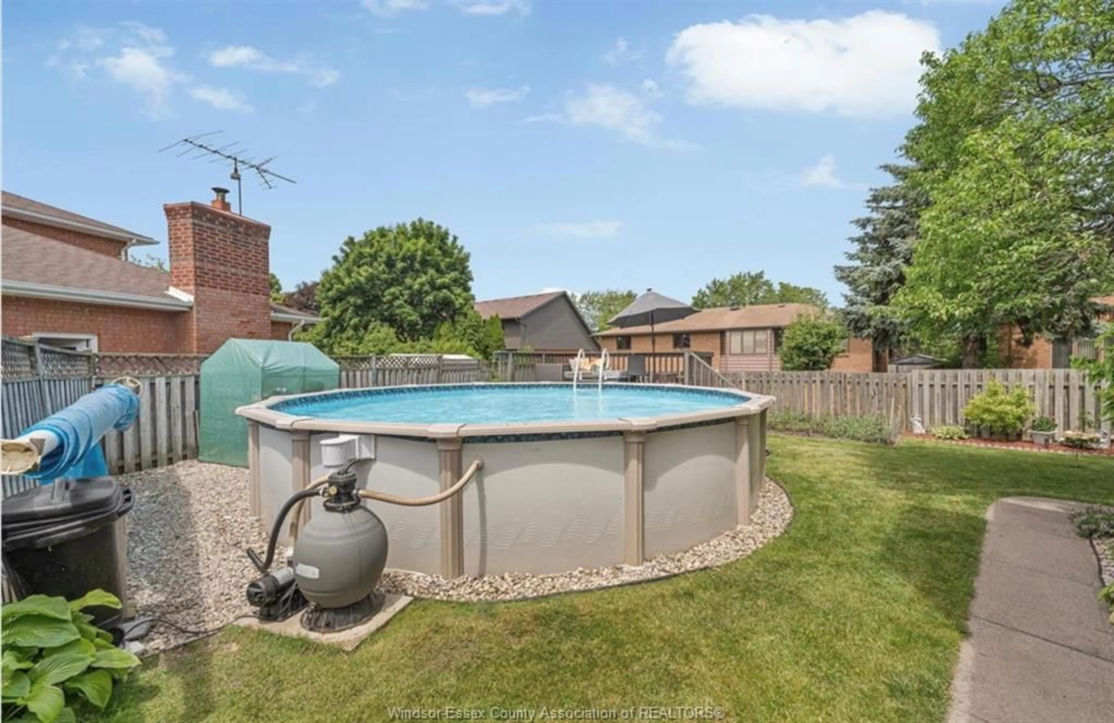 Pool for 12314 FUNARO Cres, Tecumseh Ontario N9K 1B2