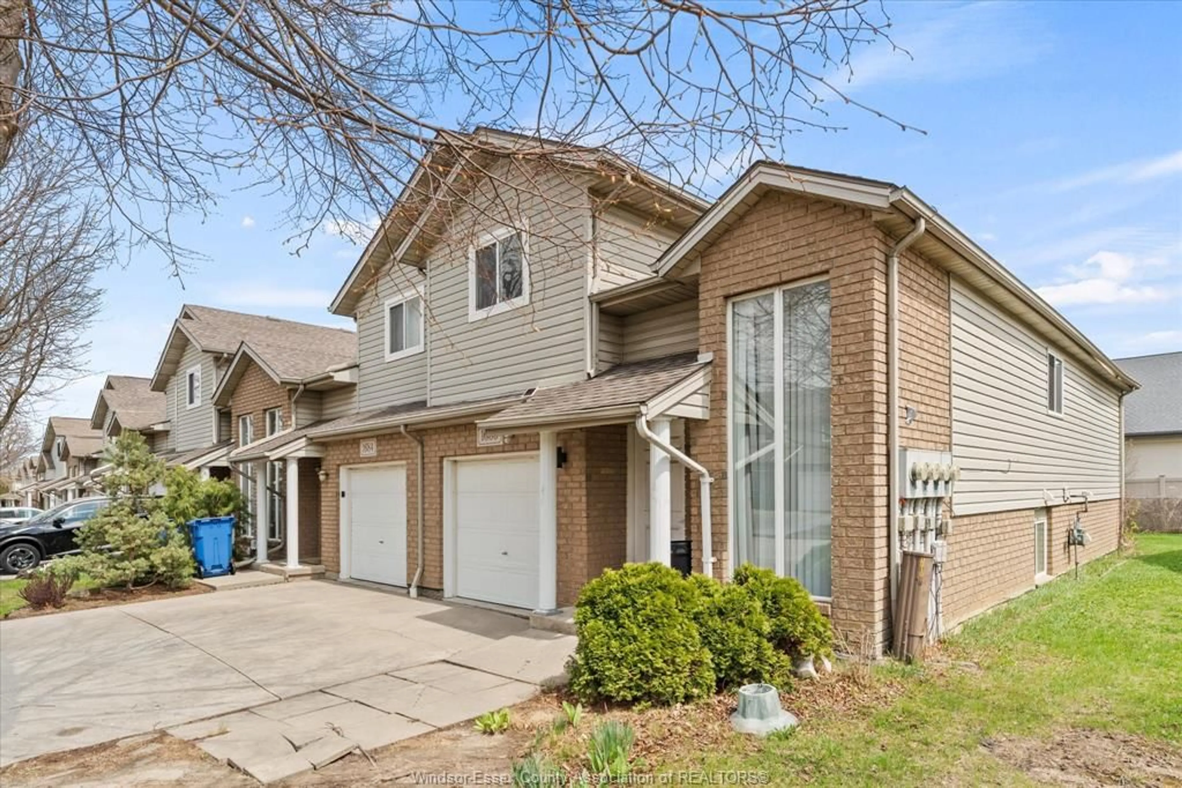 Unknown for 1686 FIELDCREST, Tecumseh Ontario N8N 4Z8