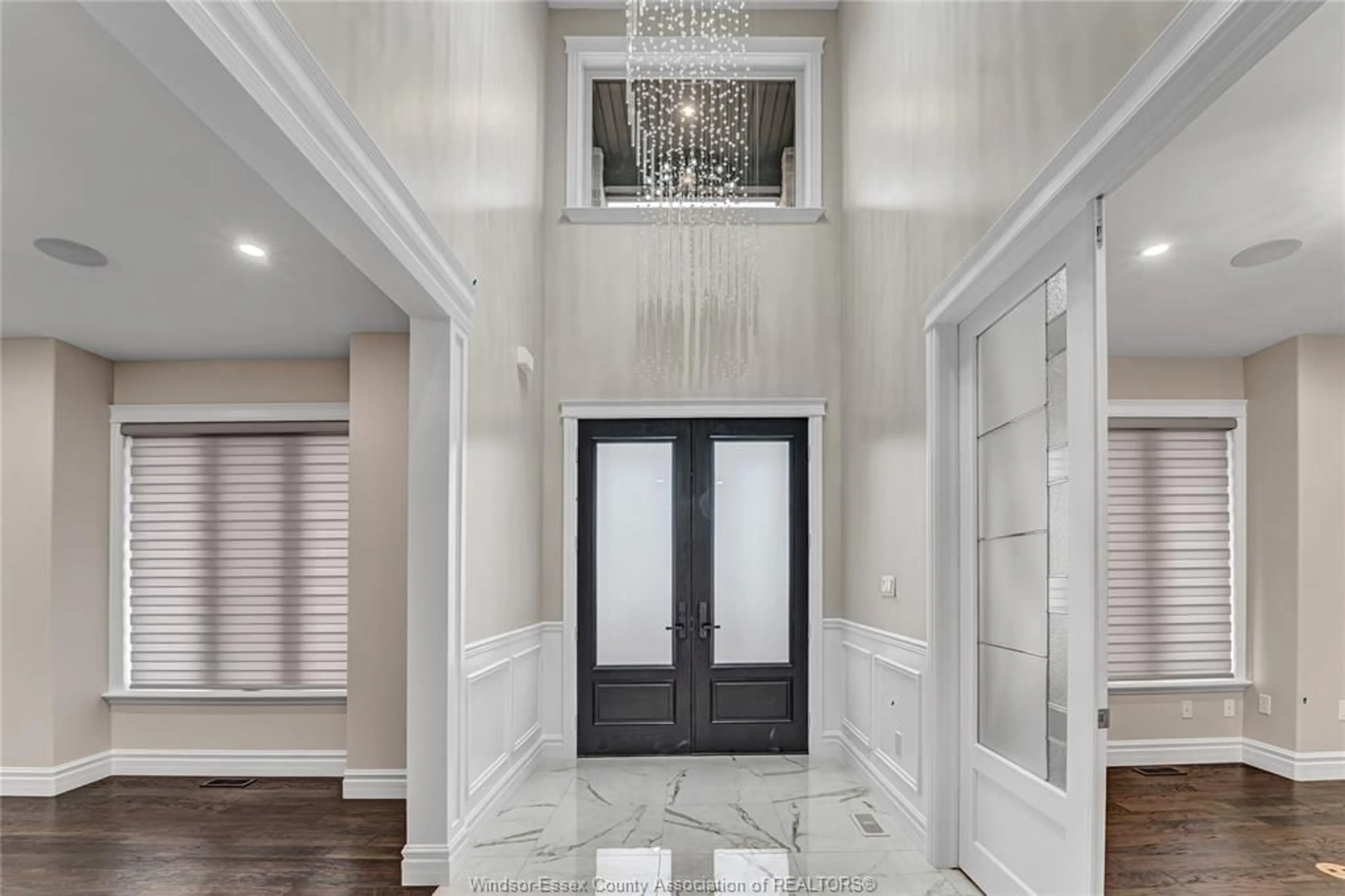 Indoor entryway for 310 BENSON, Amherstburg Ontario N9V 0G7