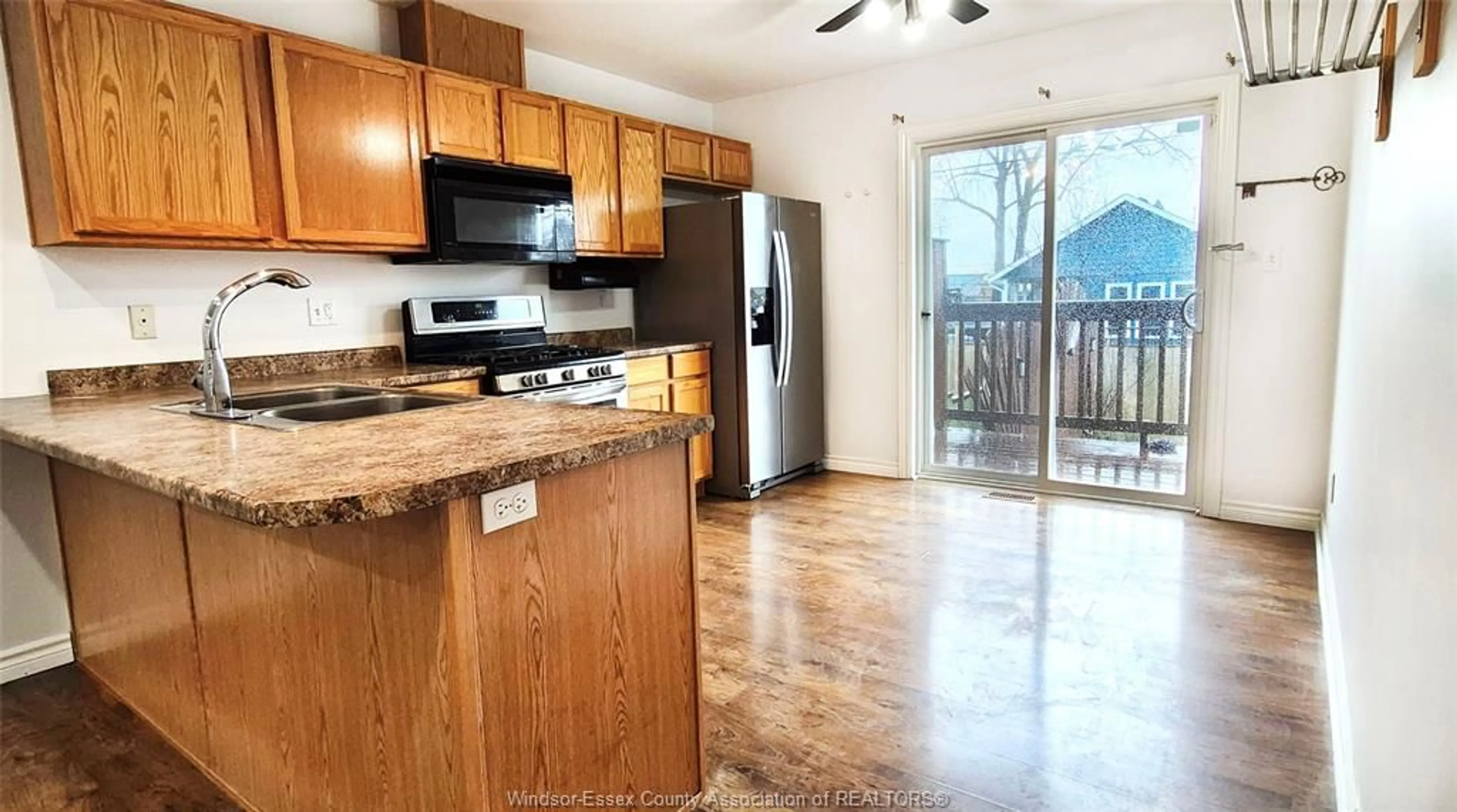 Standard kitchen, wood/laminate floor for 3908 BYNG Rd, Windsor Ontario N8W 3J6