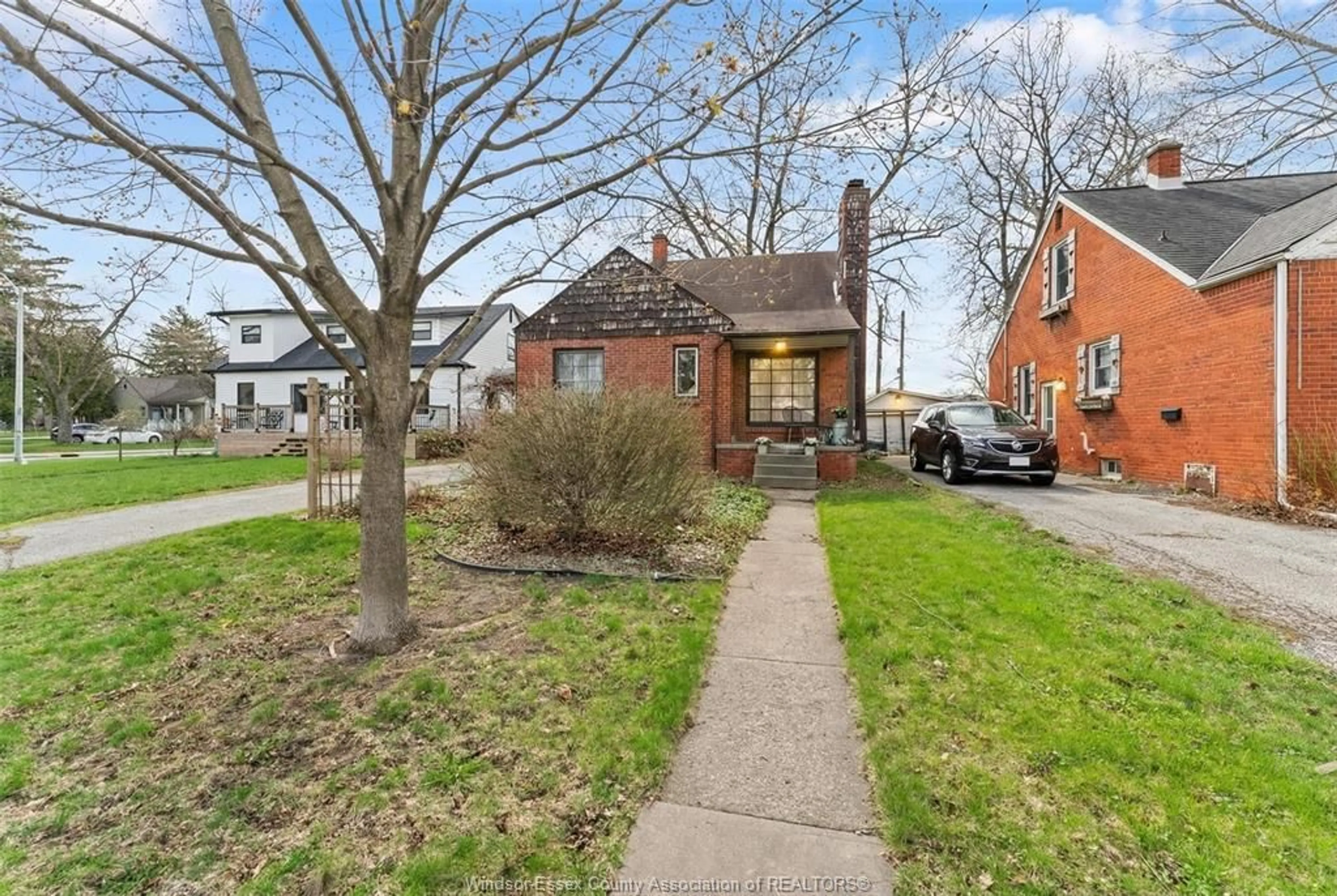 Home with brick exterior material, street for 7661 ST. ROSE Ave, Windsor Ontario N8S 1Y8