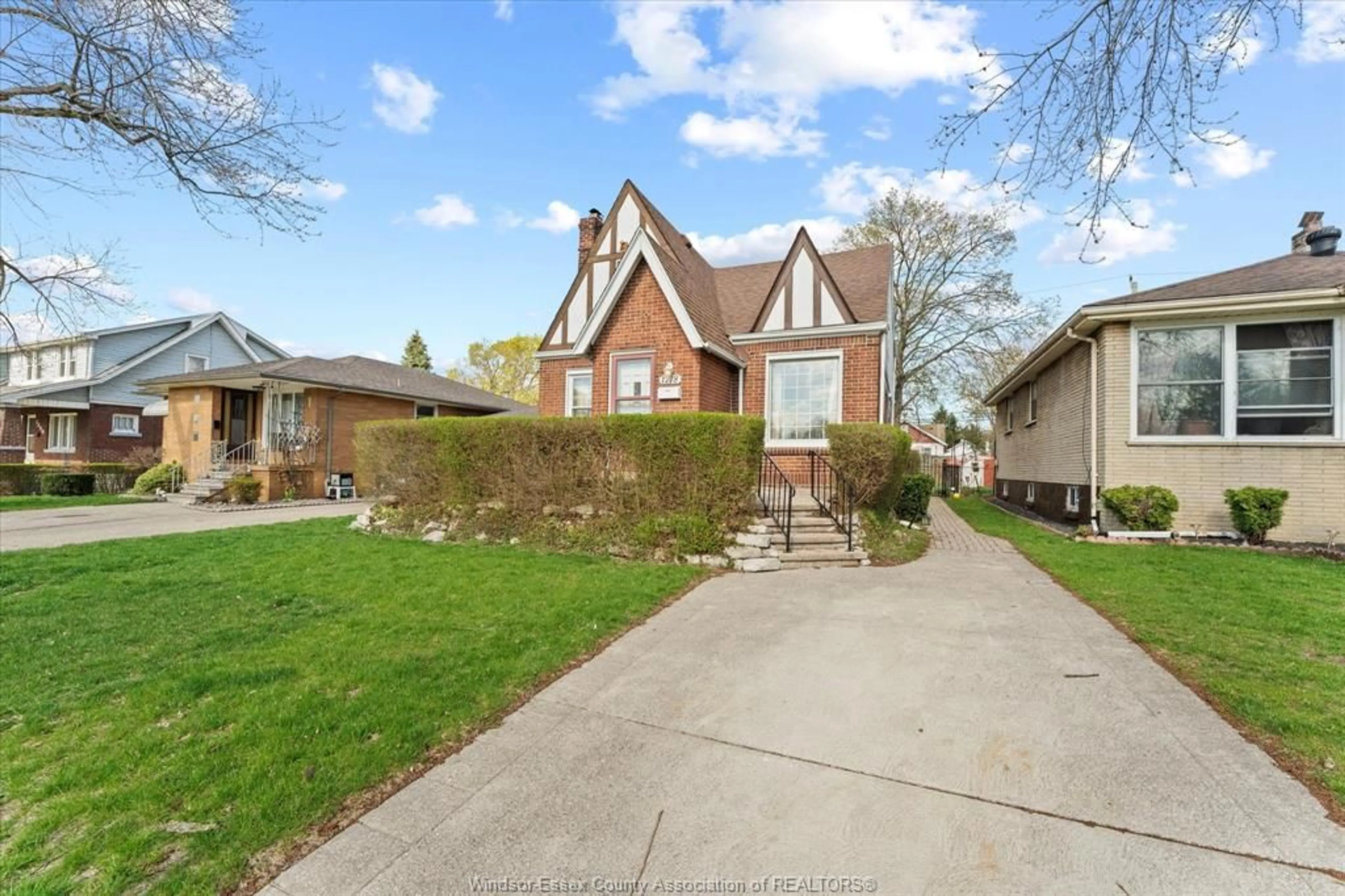 Home with brick exterior material, street for 1278 JANETTE Ave, Windsor Ontario N8X 1Y6