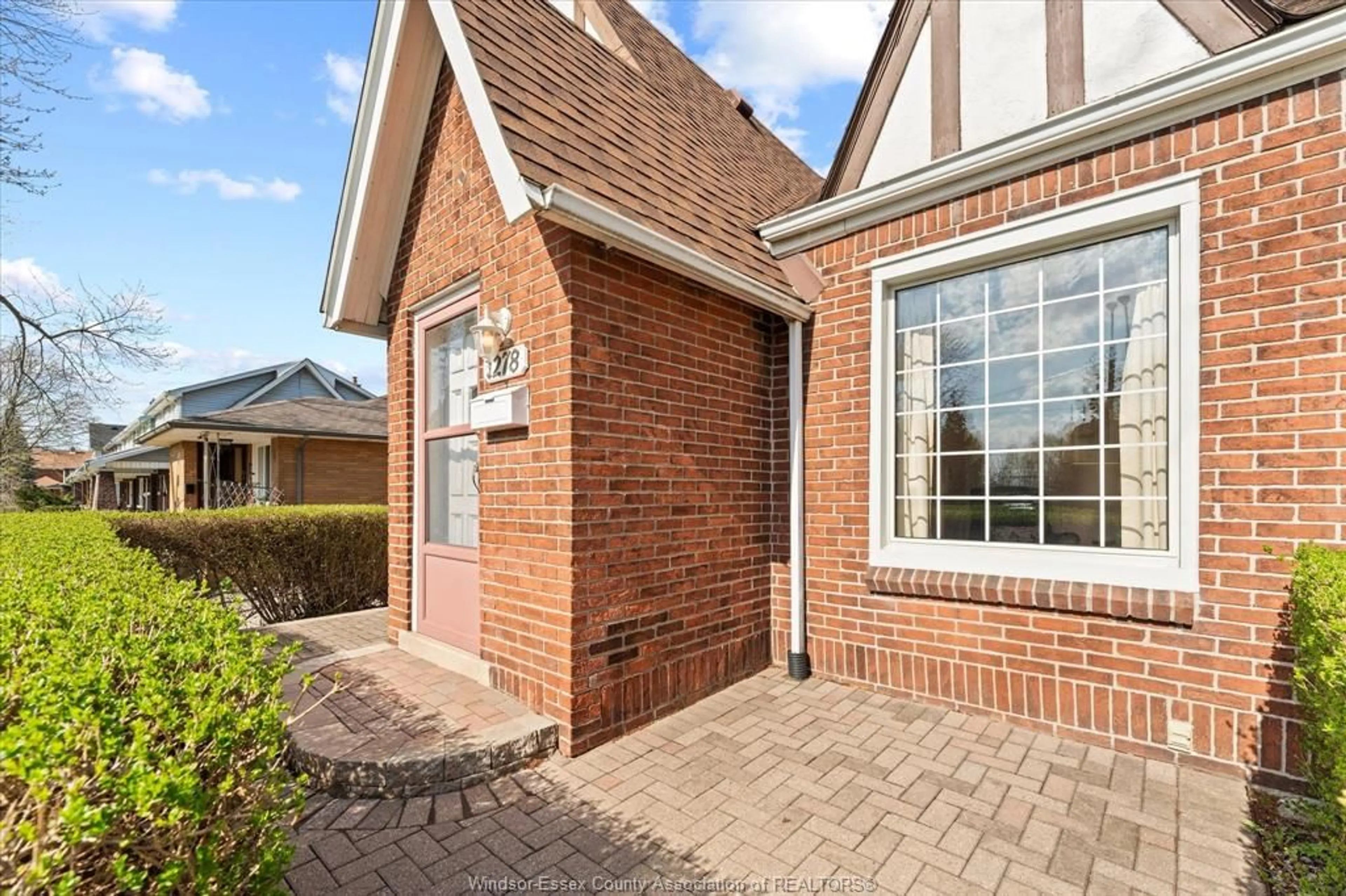 Home with brick exterior material, street for 1278 JANETTE Ave, Windsor Ontario N8X 1Y6