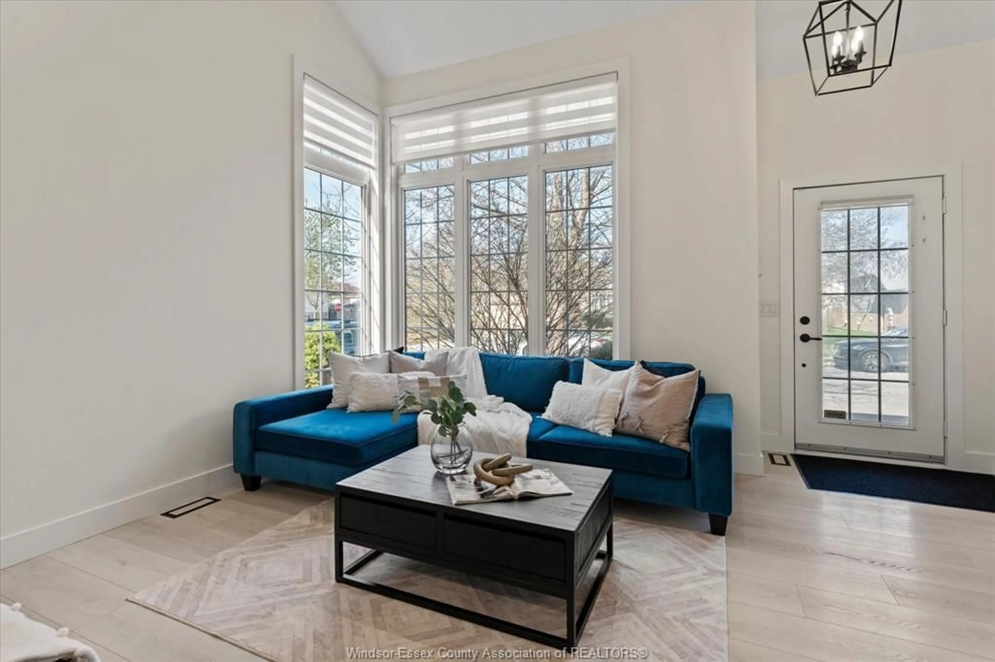 Living room with furniture, unknown for 2190 ROCKPORT St, Windsor Ontario N9G 3A5