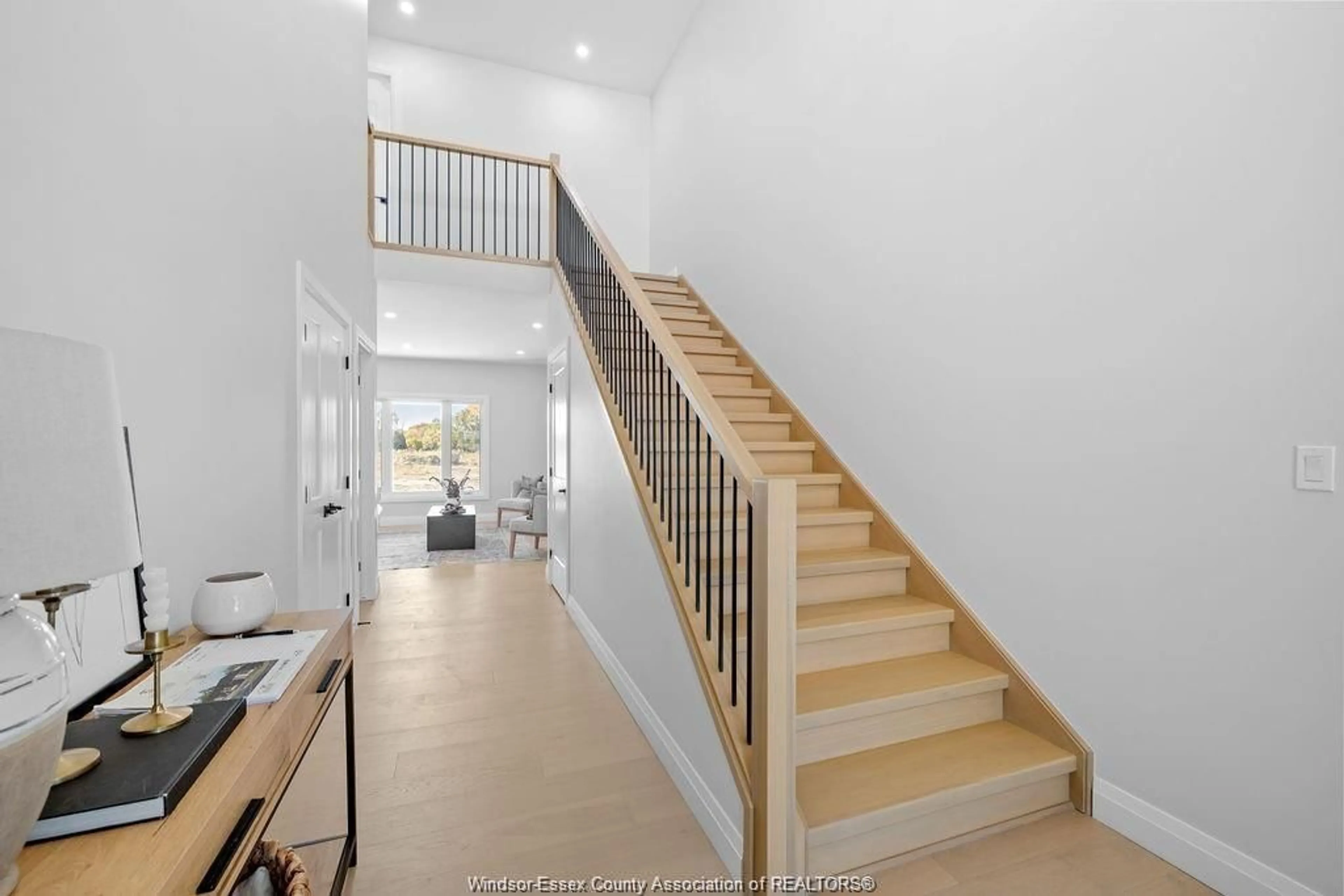 Unknown for 8036 MEO Blvd, LaSalle Ontario N9H 1H3