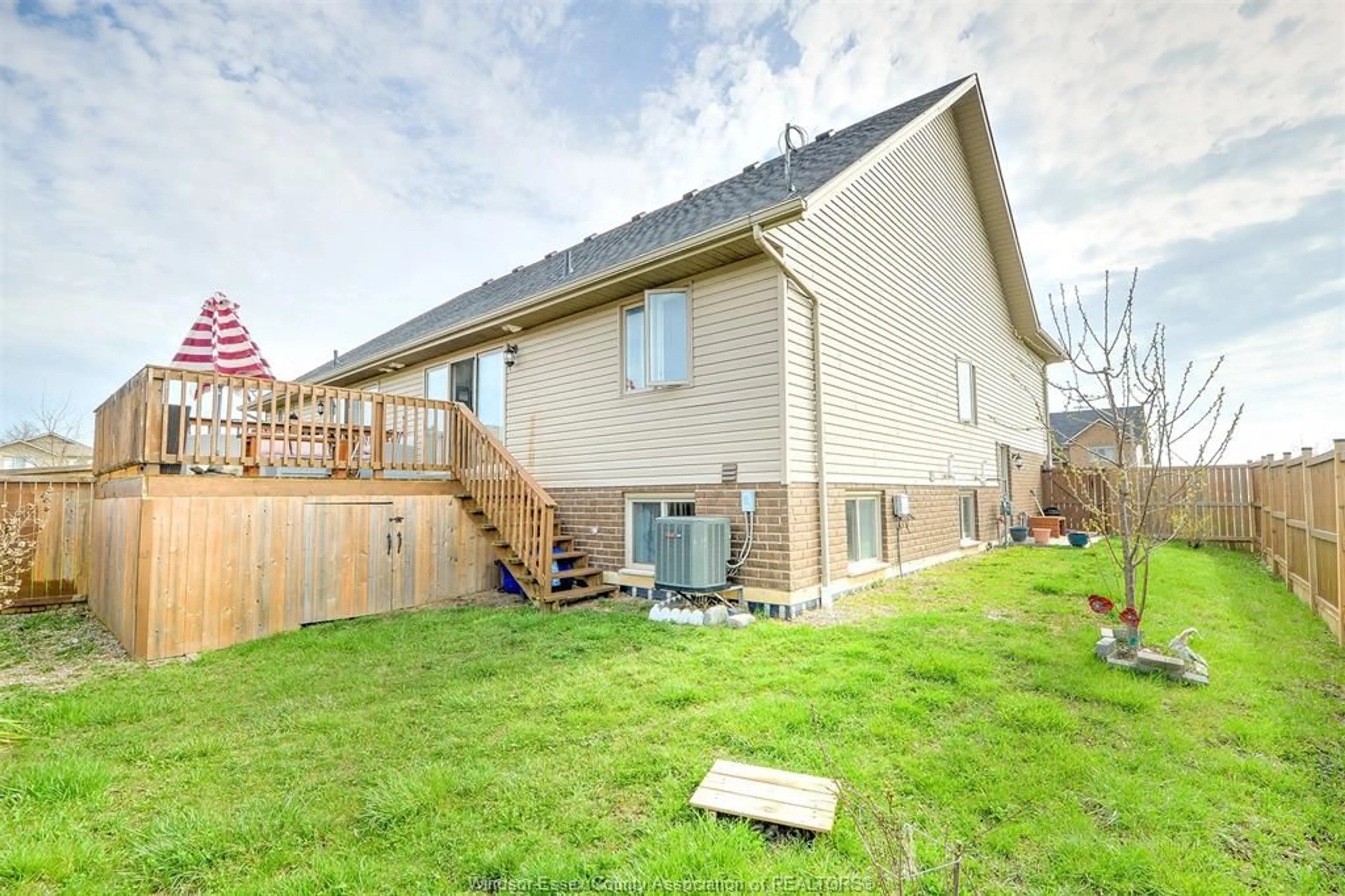 Patio, unknown for 212 ADAMS Ave, Amherstburg Ontario N9V 0B2