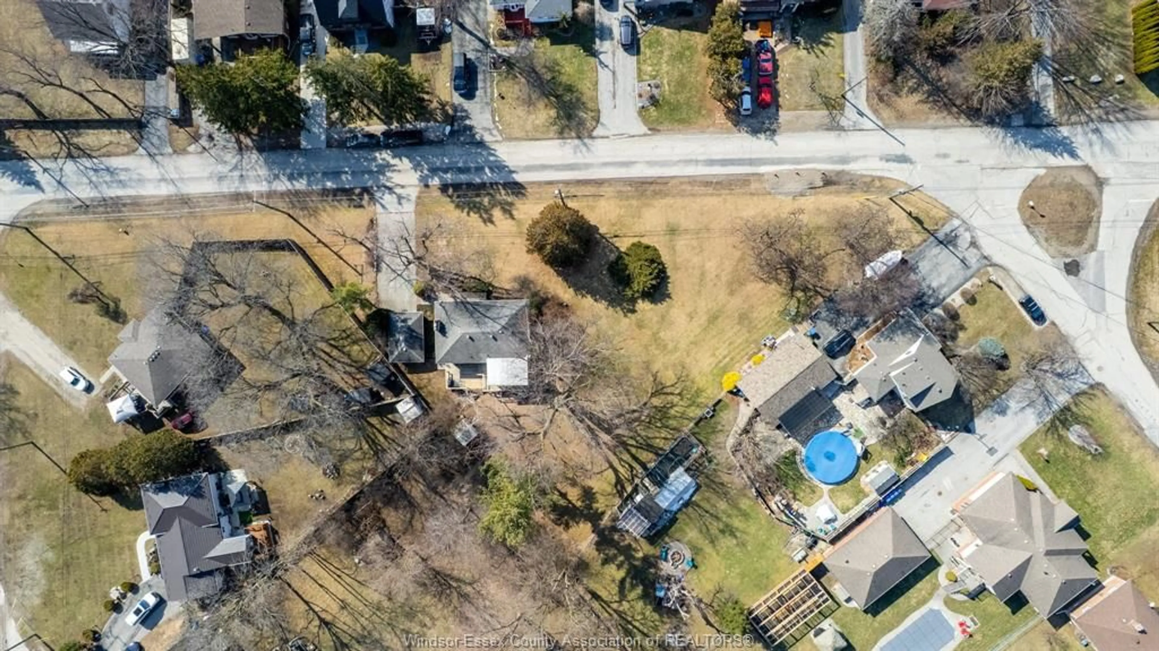 A pic from outside/outdoor area/front of a property/back of a property/a pic from drone, street for V/L MONTGOMERY Dr, LaSalle Ontario N9H 1E8