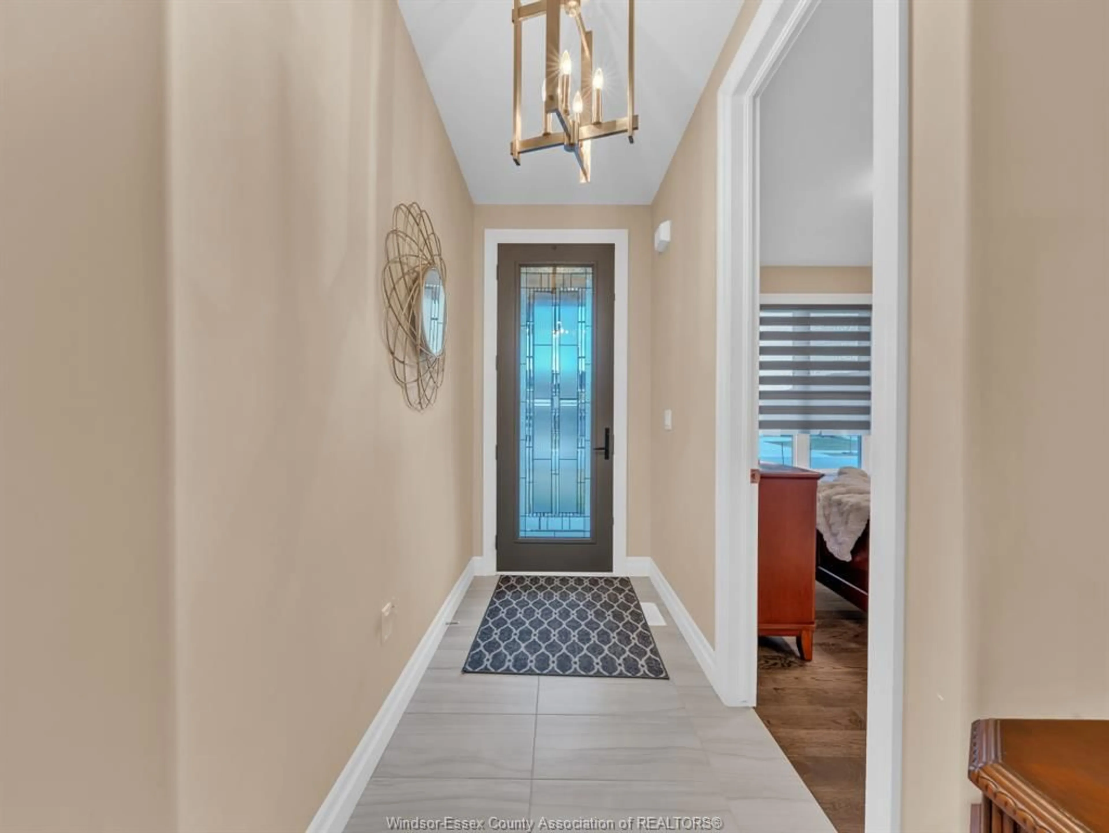Indoor entryway for 708 FALERIA St, Lakeshore Ontario N8L 0K1