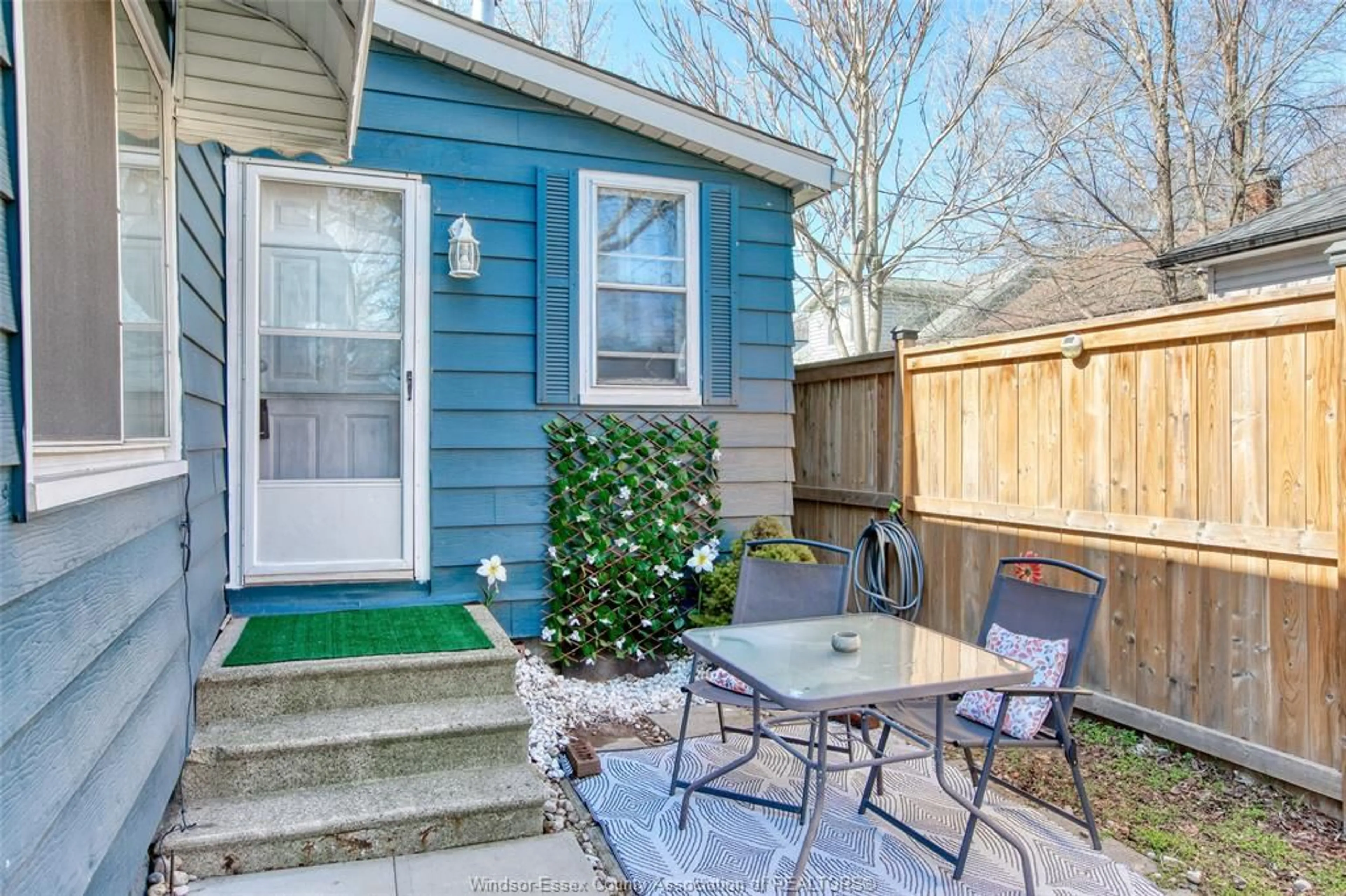 Patio, street for 639 WATKINS, Windsor Ontario N9C 2Y5