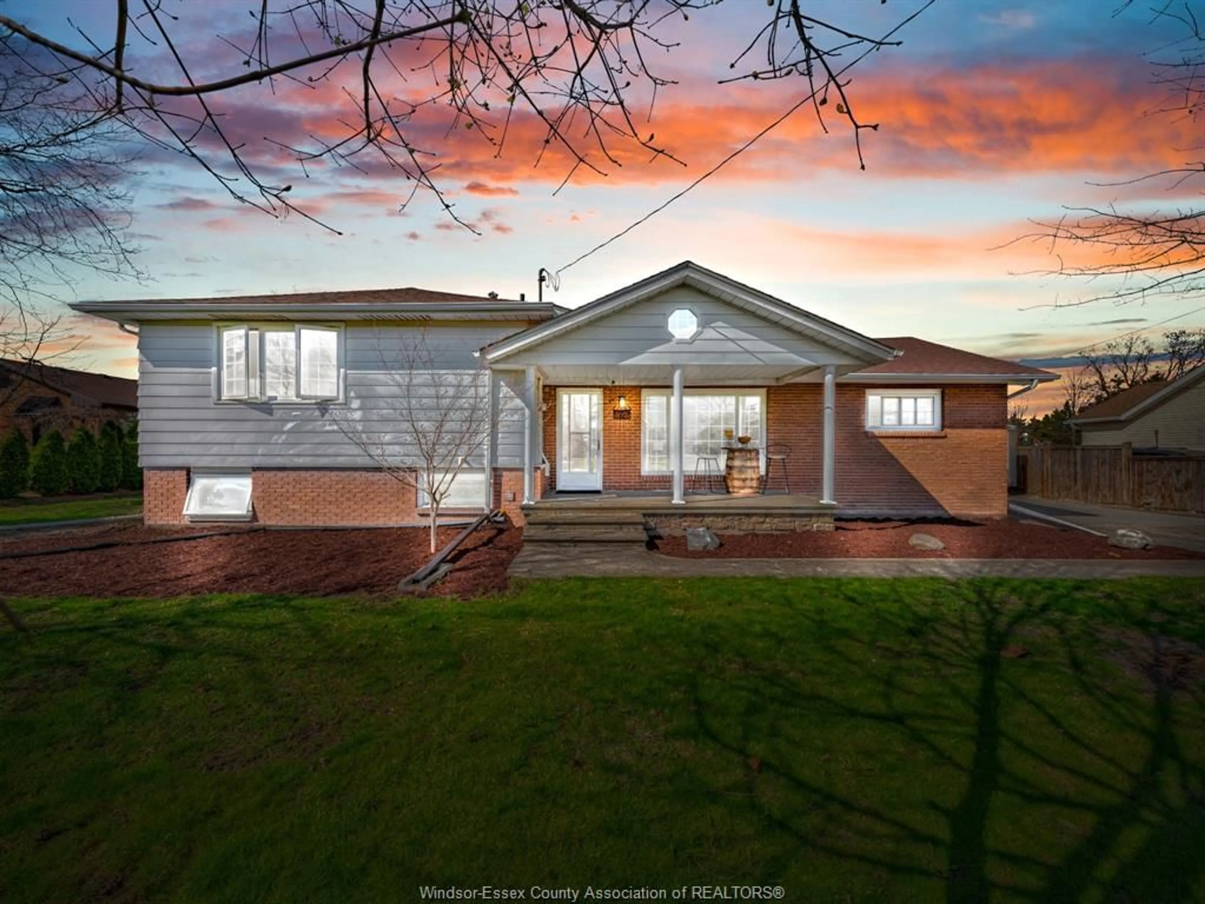 A pic from outside/outdoor area/front of a property/back of a property/a pic from drone, street for 4660 RAY Rd, Windsor Ontario N9R 1K0