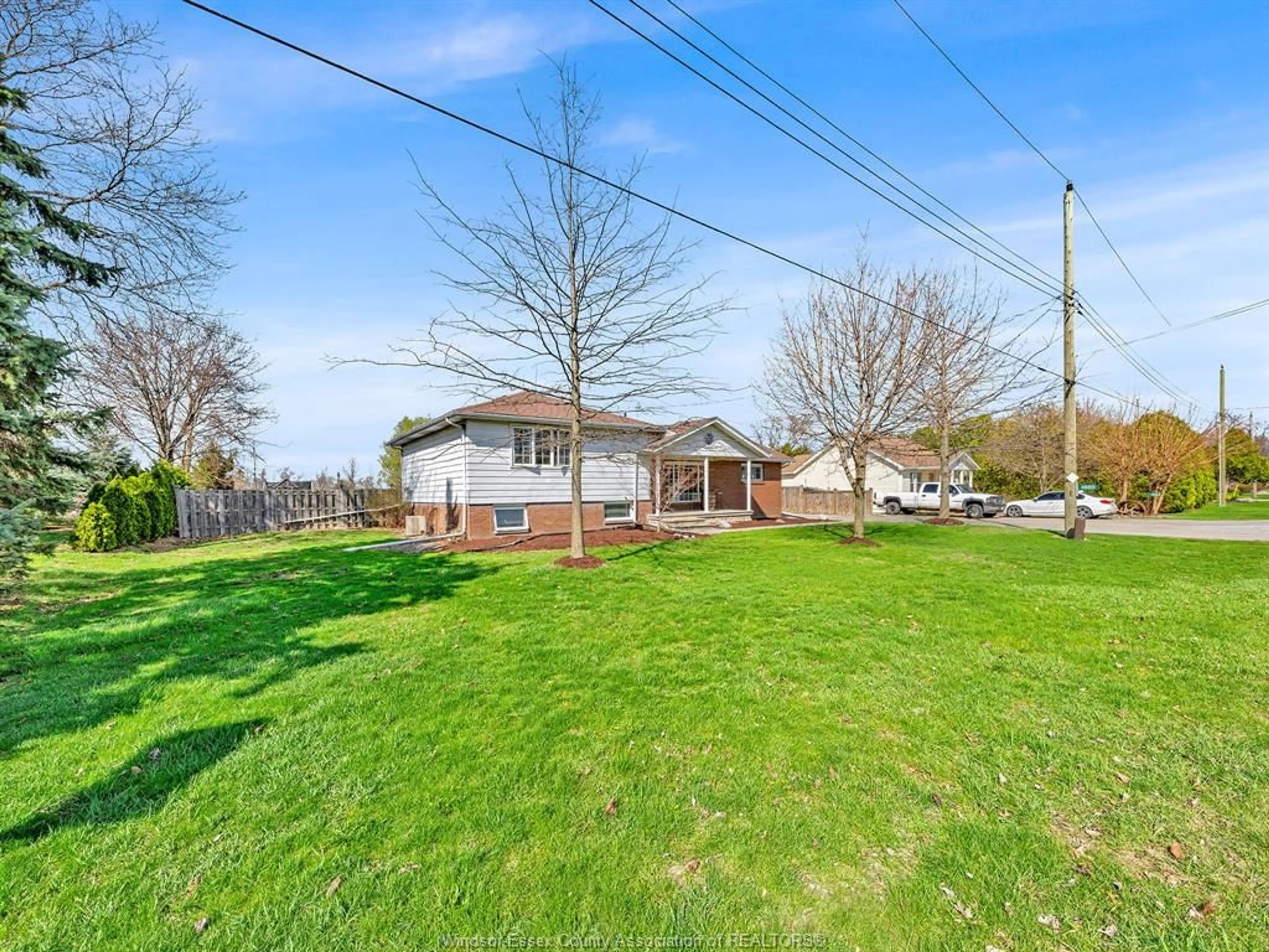 A pic from outside/outdoor area/front of a property/back of a property/a pic from drone, water/lake/river/ocean view for 4660 RAY Rd, Windsor Ontario N9R 1K0