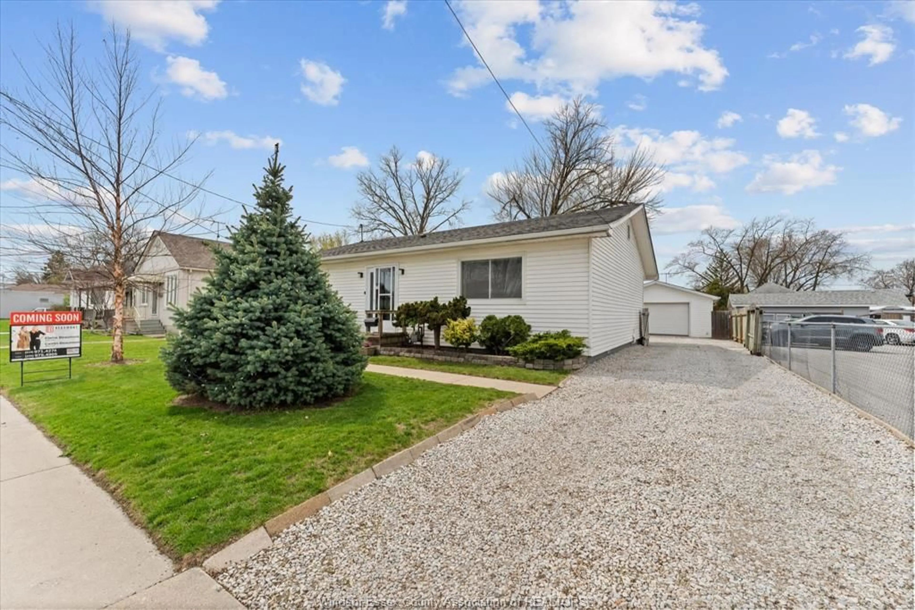 Unknown for 2355 PILLETTE, Windsor Ontario N8T 1P7