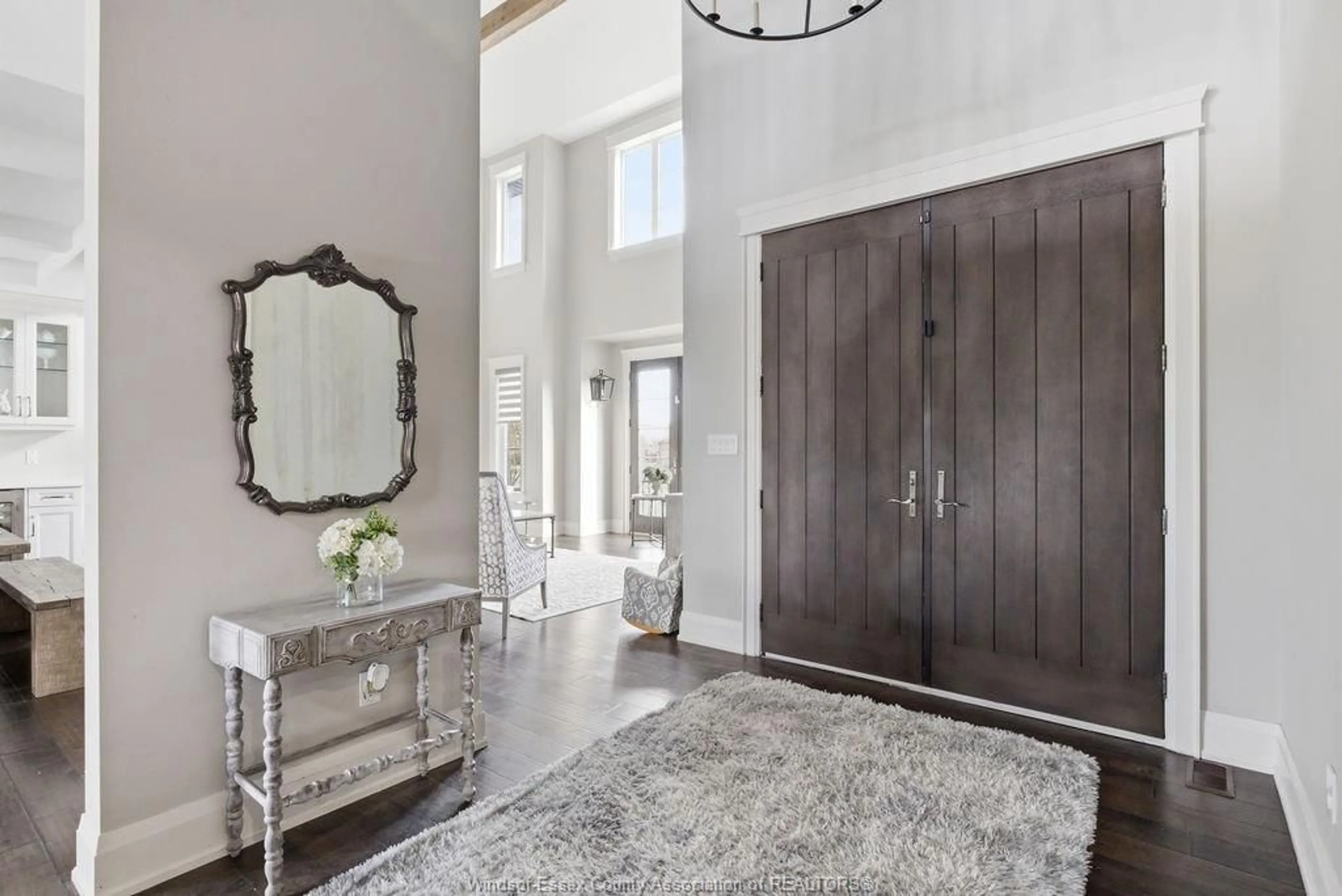 Indoor entryway for 1222 NACCARATO, LaSalle Ontario N9J 0A1